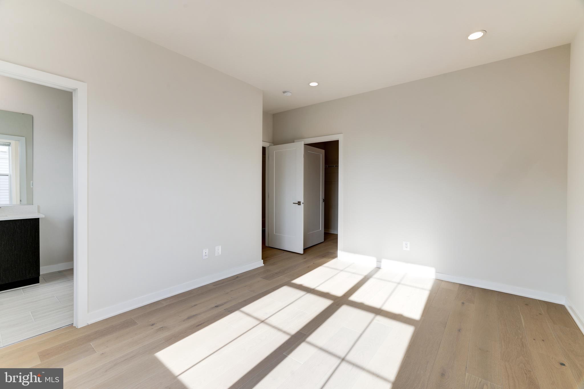 REGENCY AT BELMONT - Residential