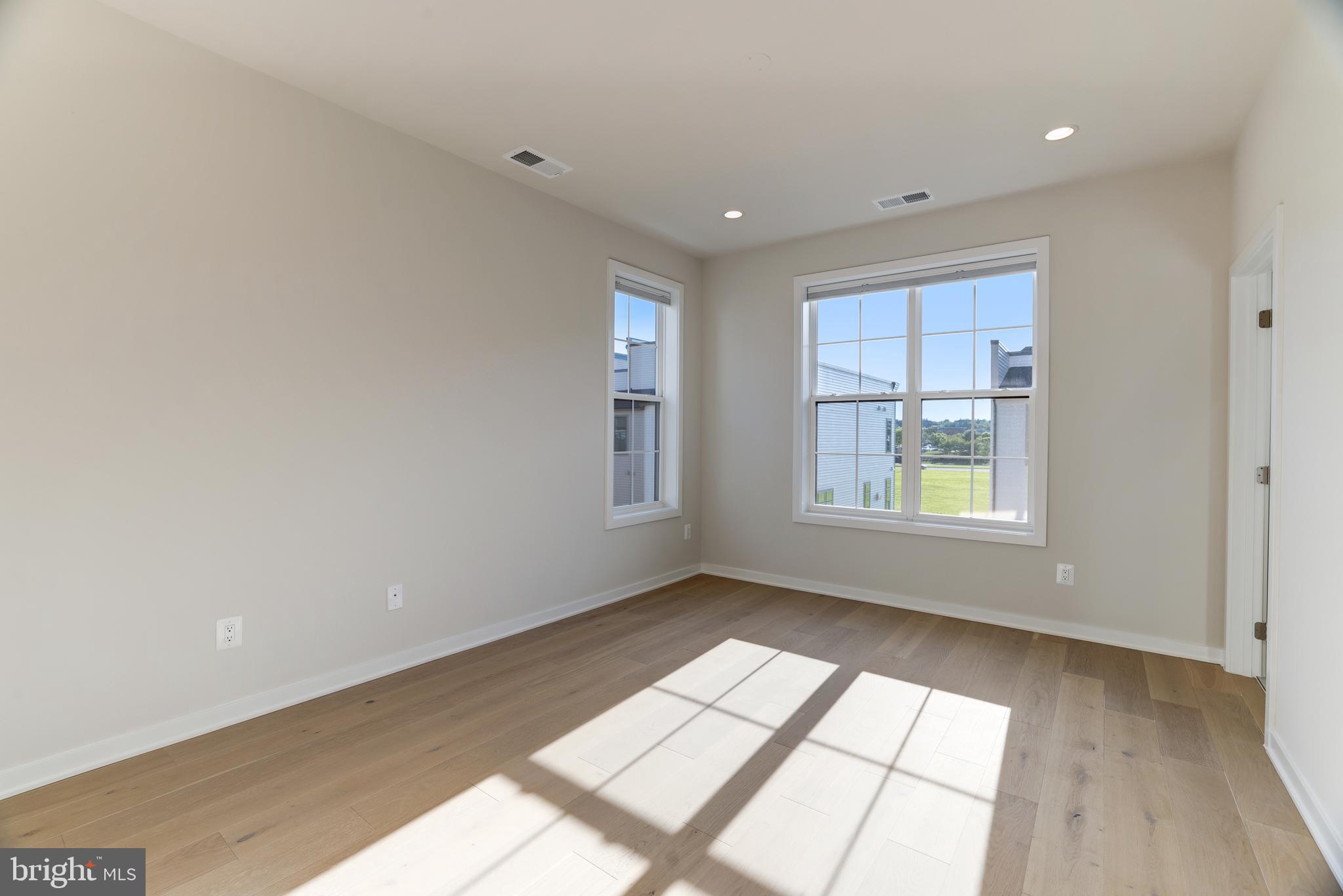 REGENCY AT BELMONT - Residential