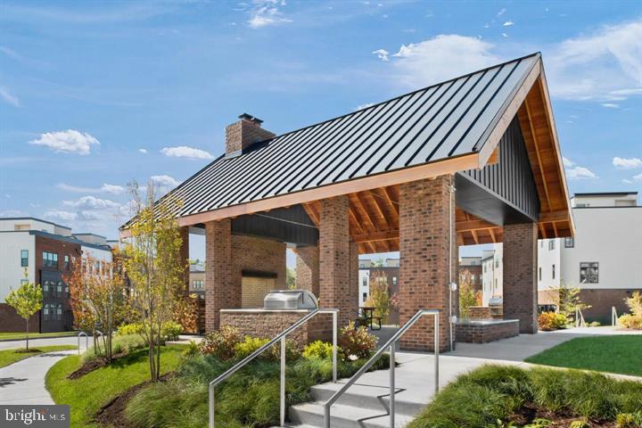 REGENCY AT BELMONT - Residential