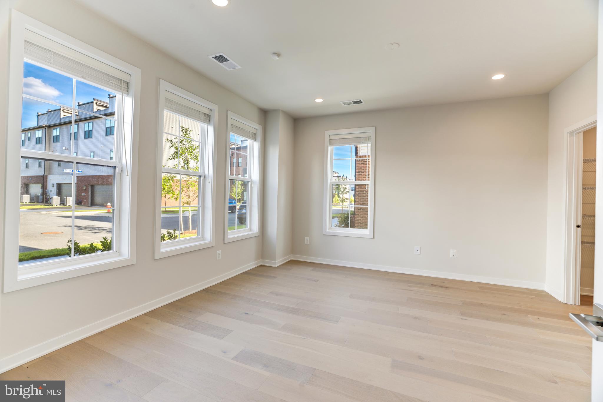 REGENCY AT BELMONT - Residential