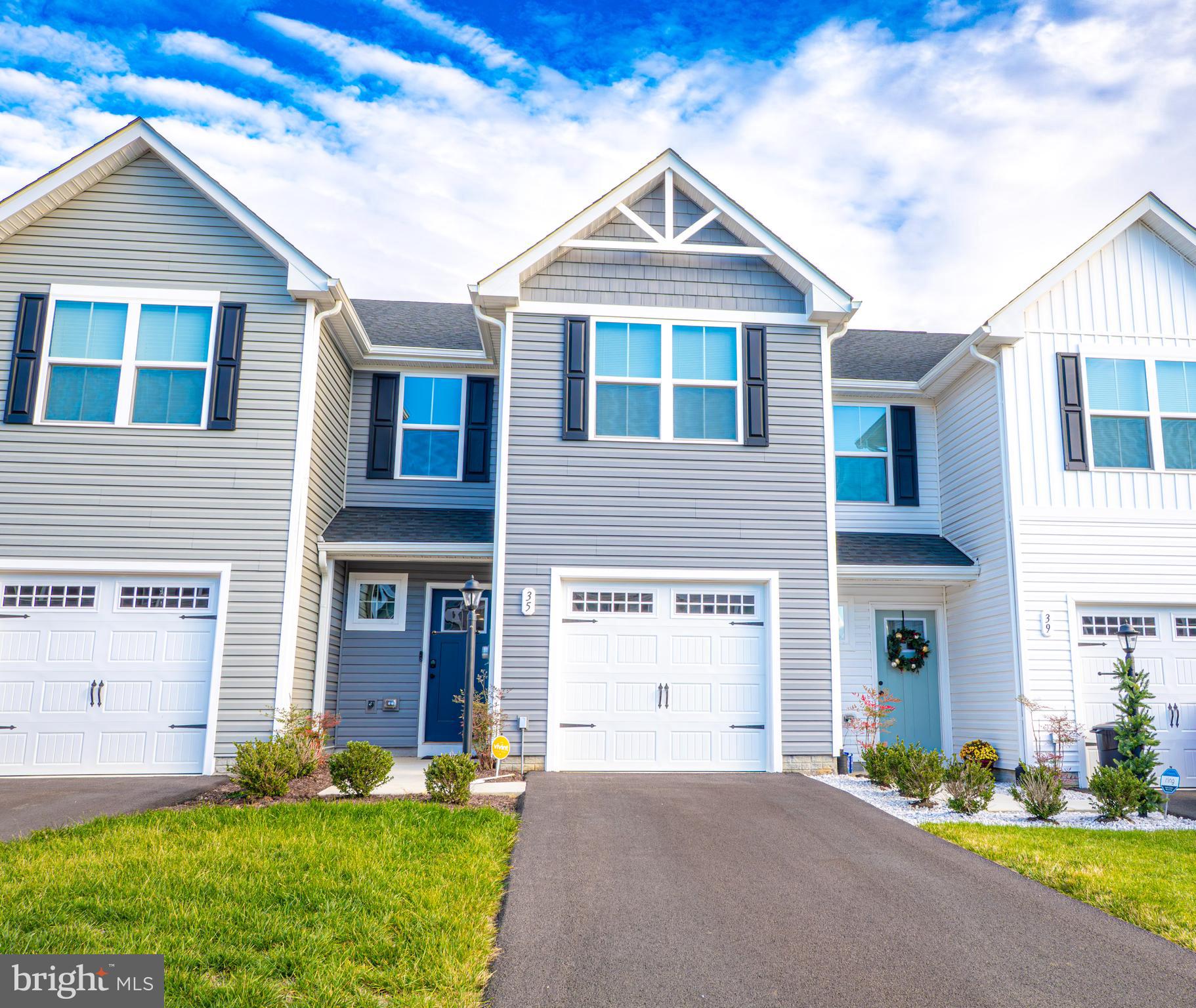 CARDINAL POINTE - Residential