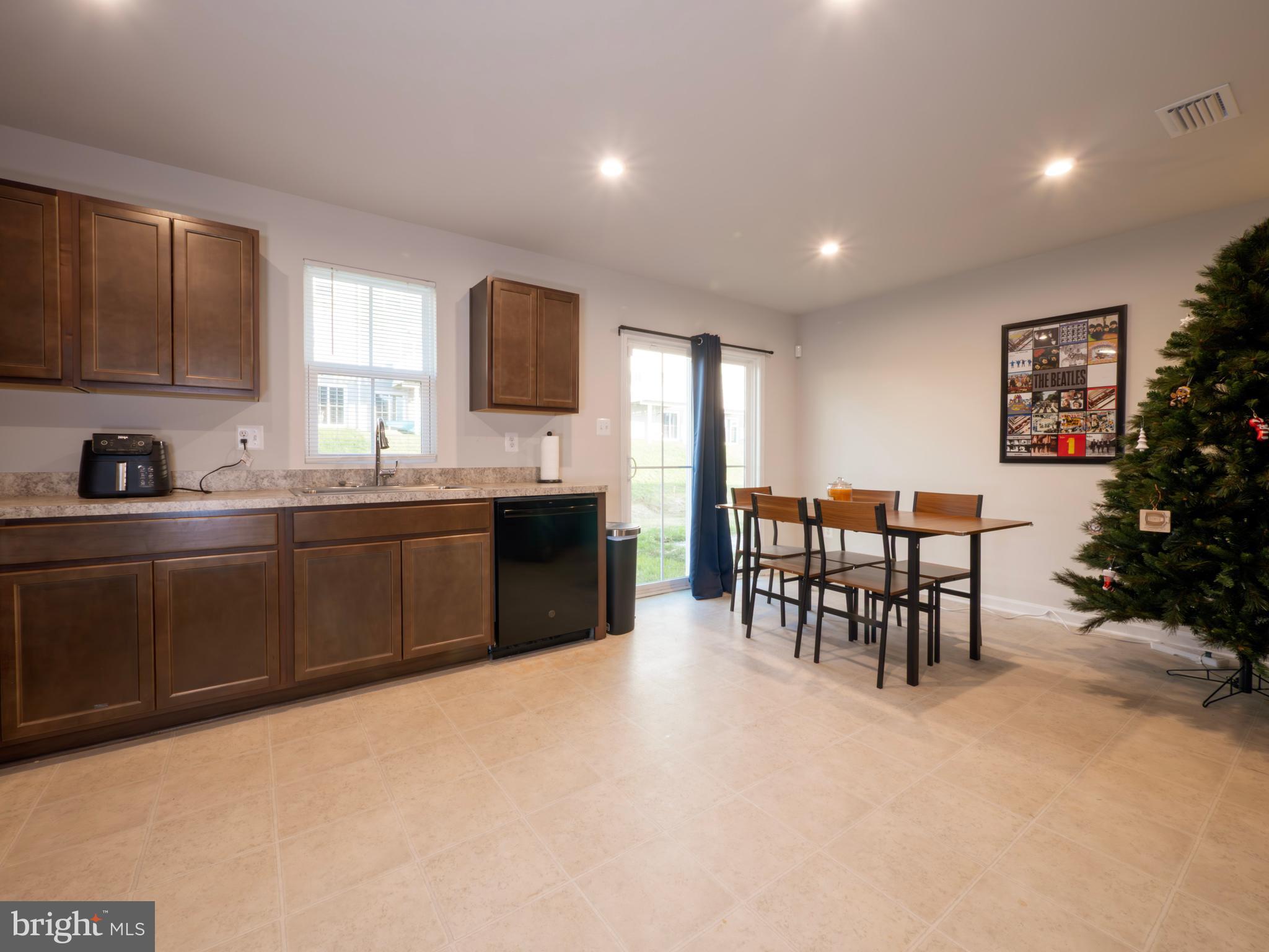 CARDINAL POINTE - Residential