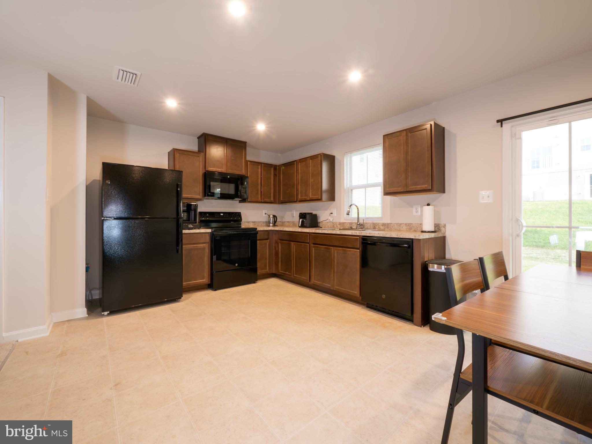 CARDINAL POINTE - Residential