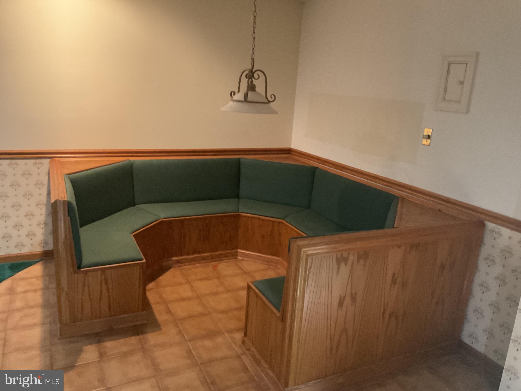 FAIRFAX STATION - Residential