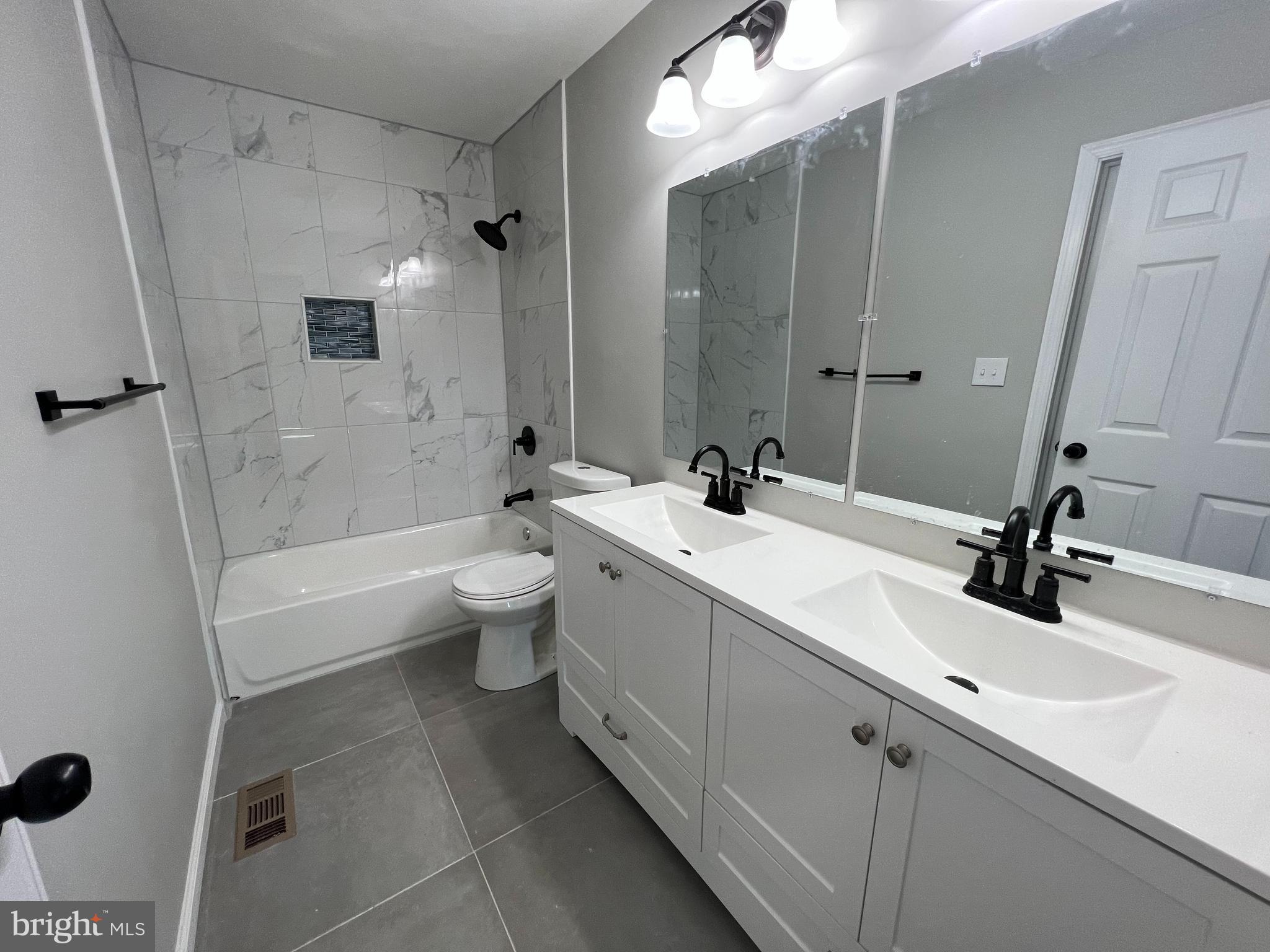 EAST PARK VILLAGE - Residential