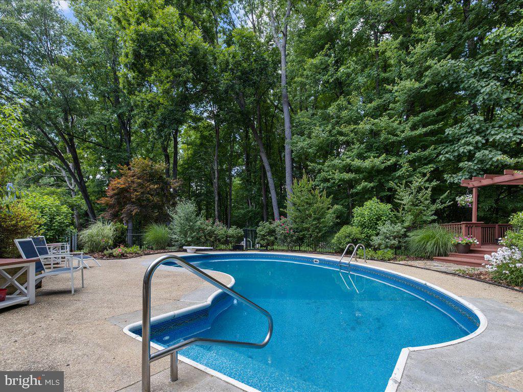 THE MEADOWS - Residential