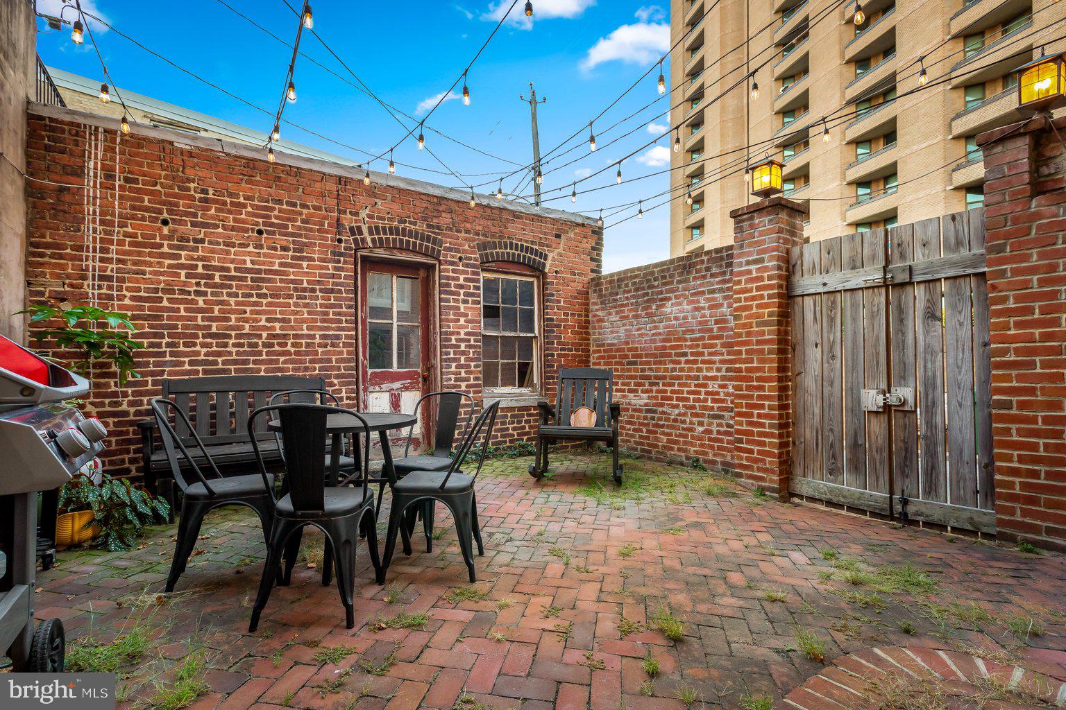 MOUNT VERNON PLACE HISTORIC DISTRICT - Residential