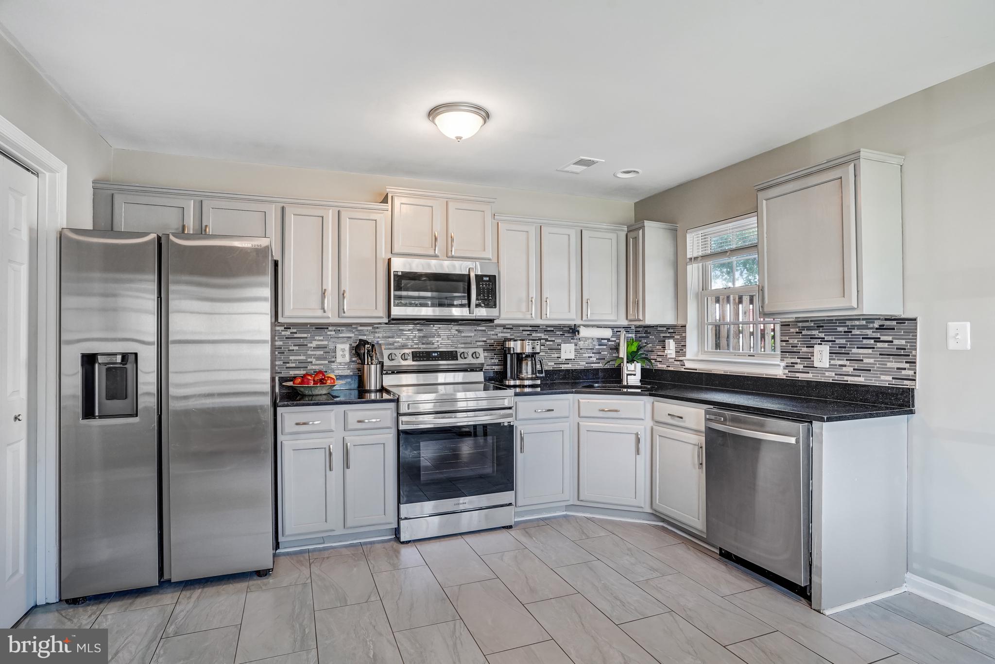 8850 BENCHMARK LANE
