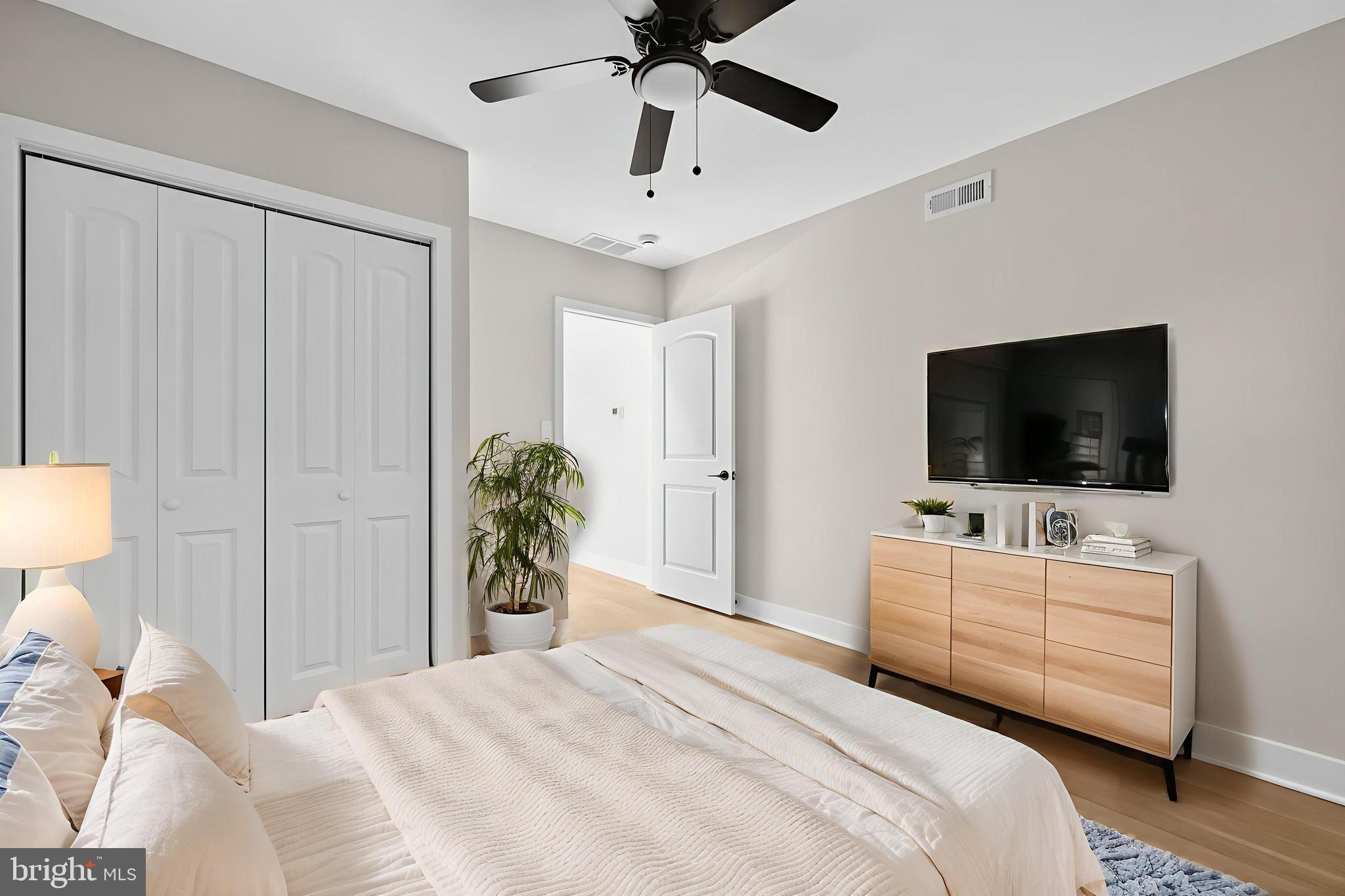 PORT RICHMOND - Residential