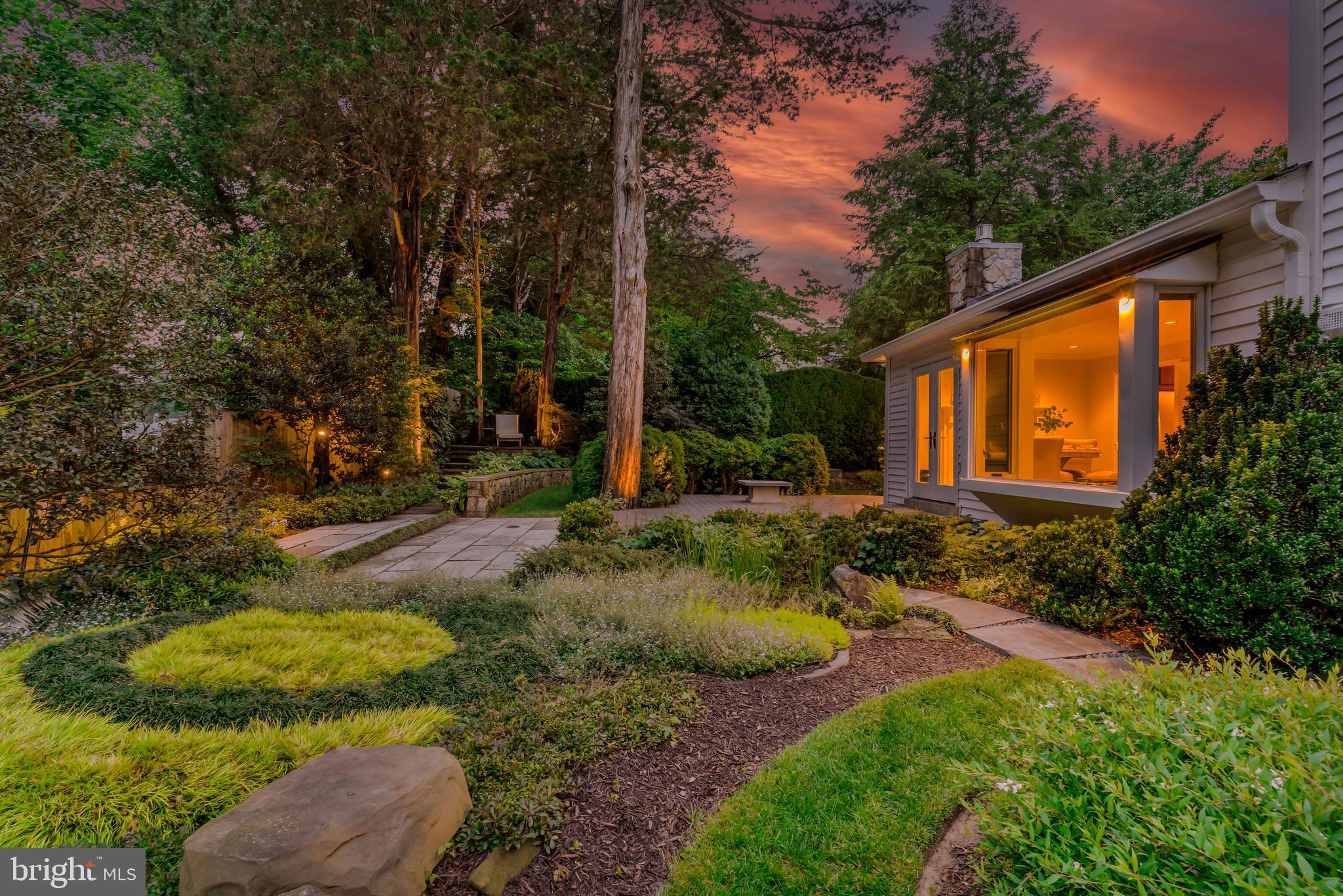 WILLOW WOODS - Residential