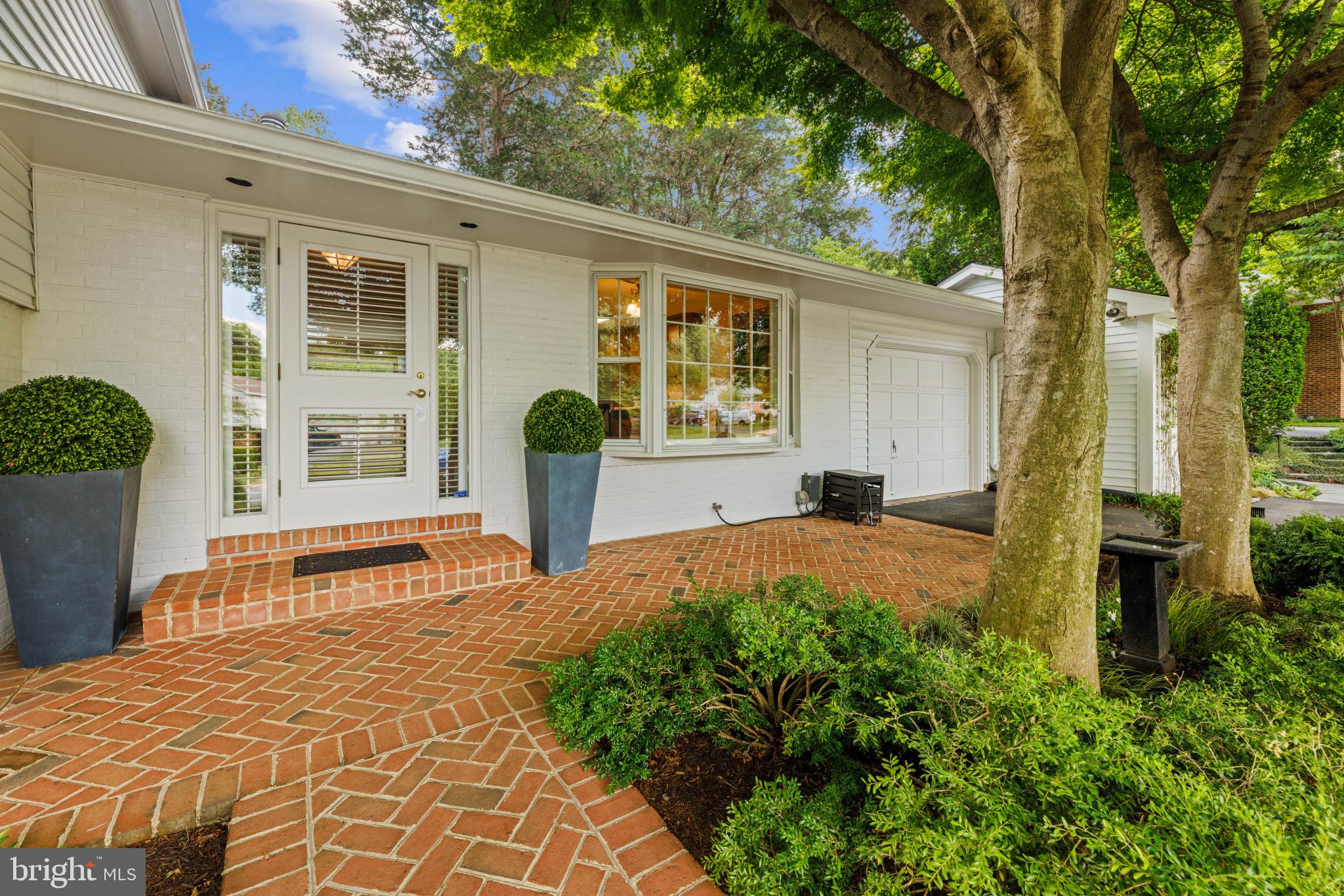 WILLOW WOODS - Residential