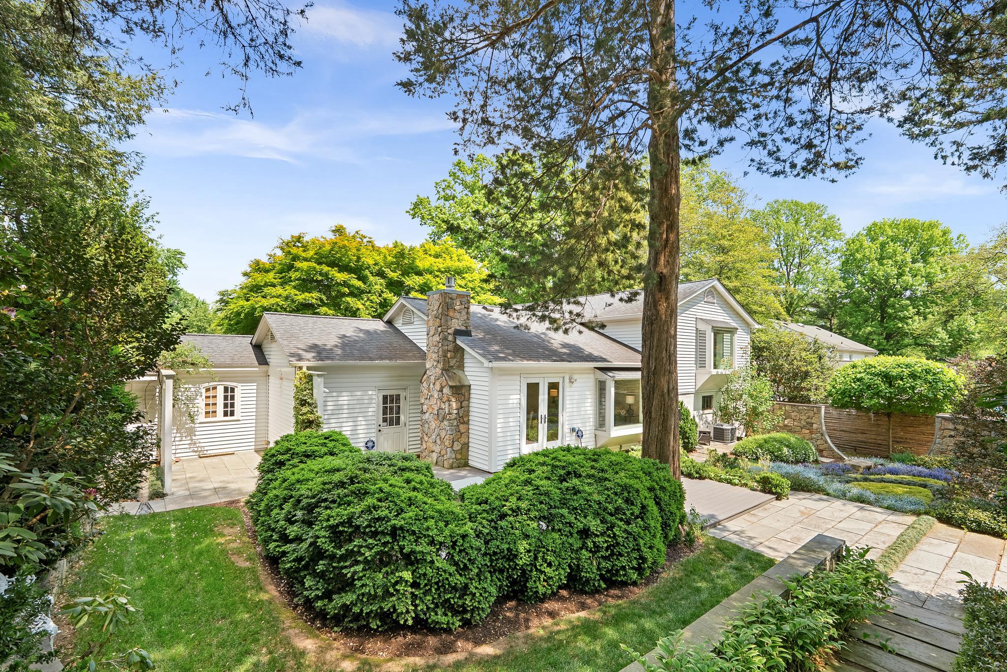 WILLOW WOODS - Residential