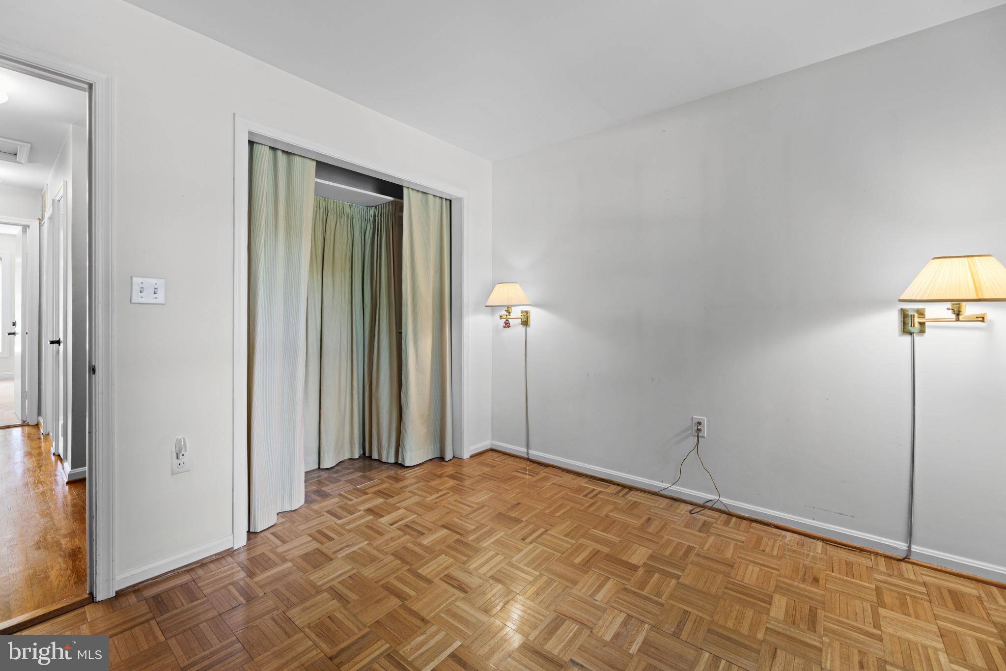 WILLOW WOODS - Residential