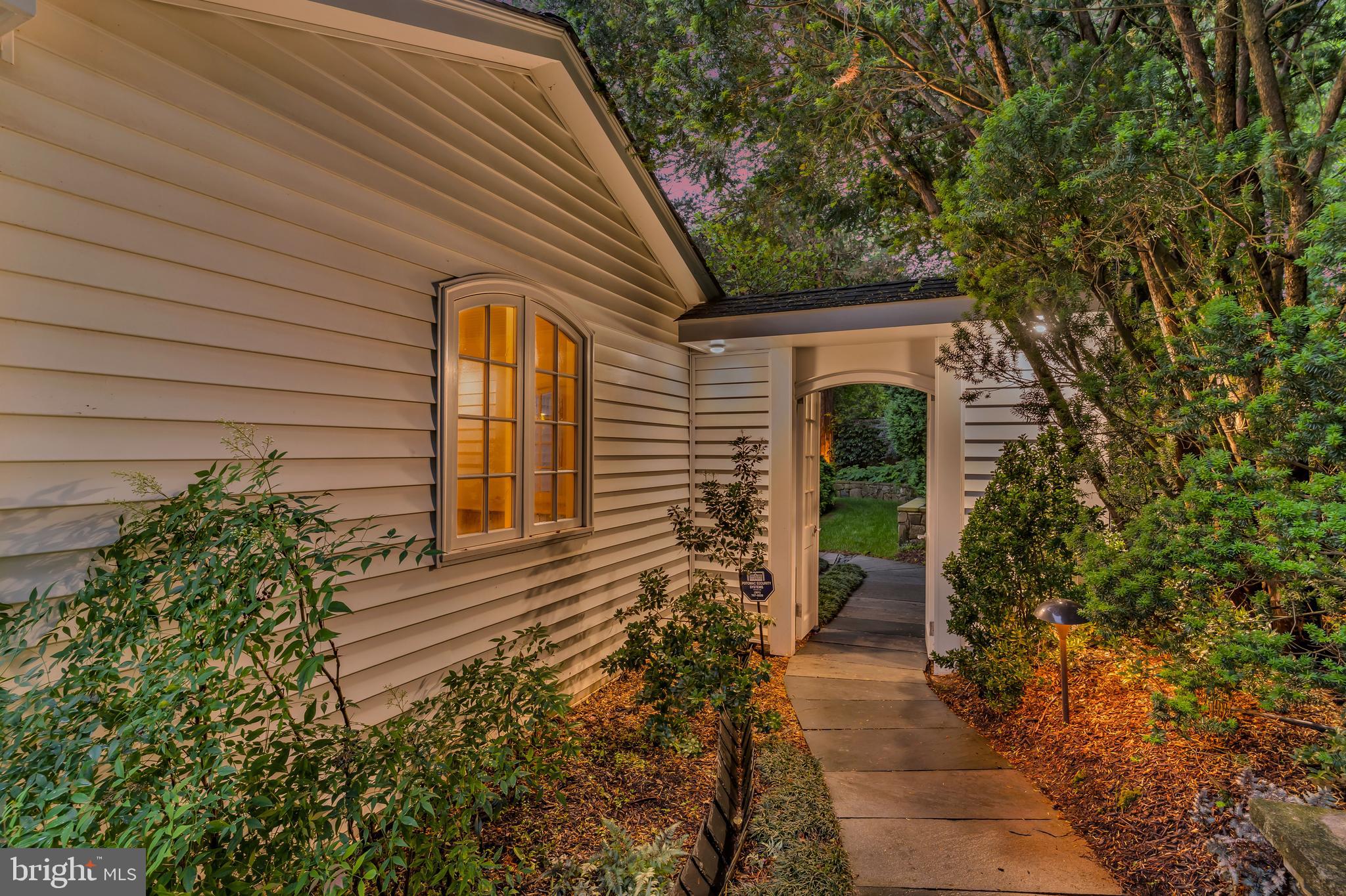 WILLOW WOODS - Residential