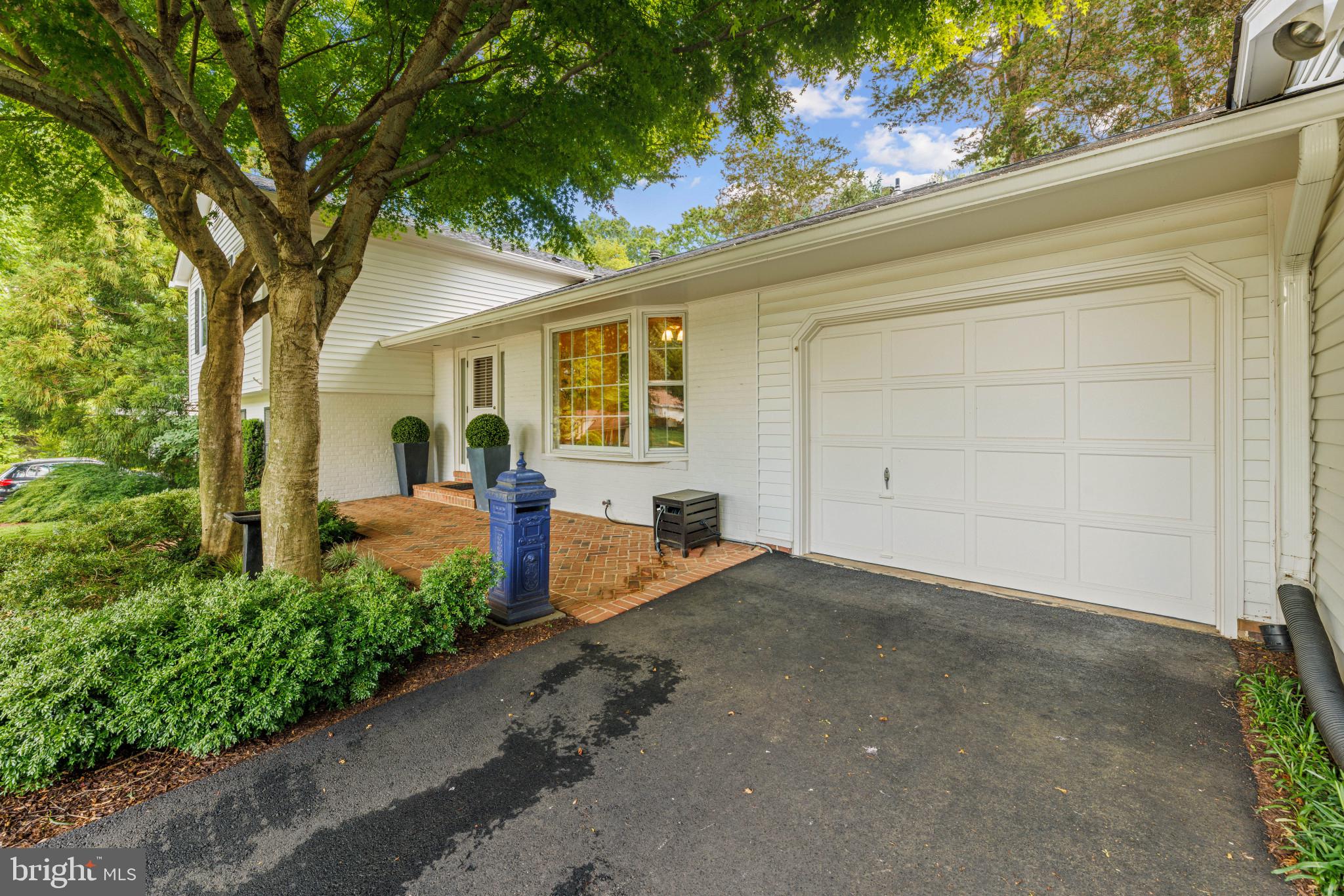 WILLOW WOODS - Residential