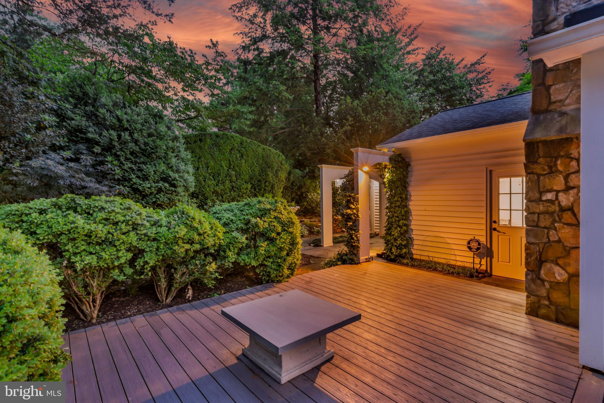 WILLOW WOODS - Residential