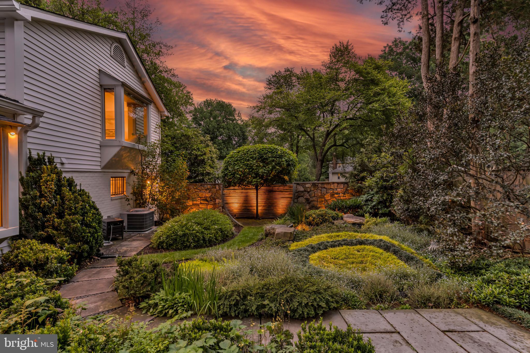 WILLOW WOODS - Residential
