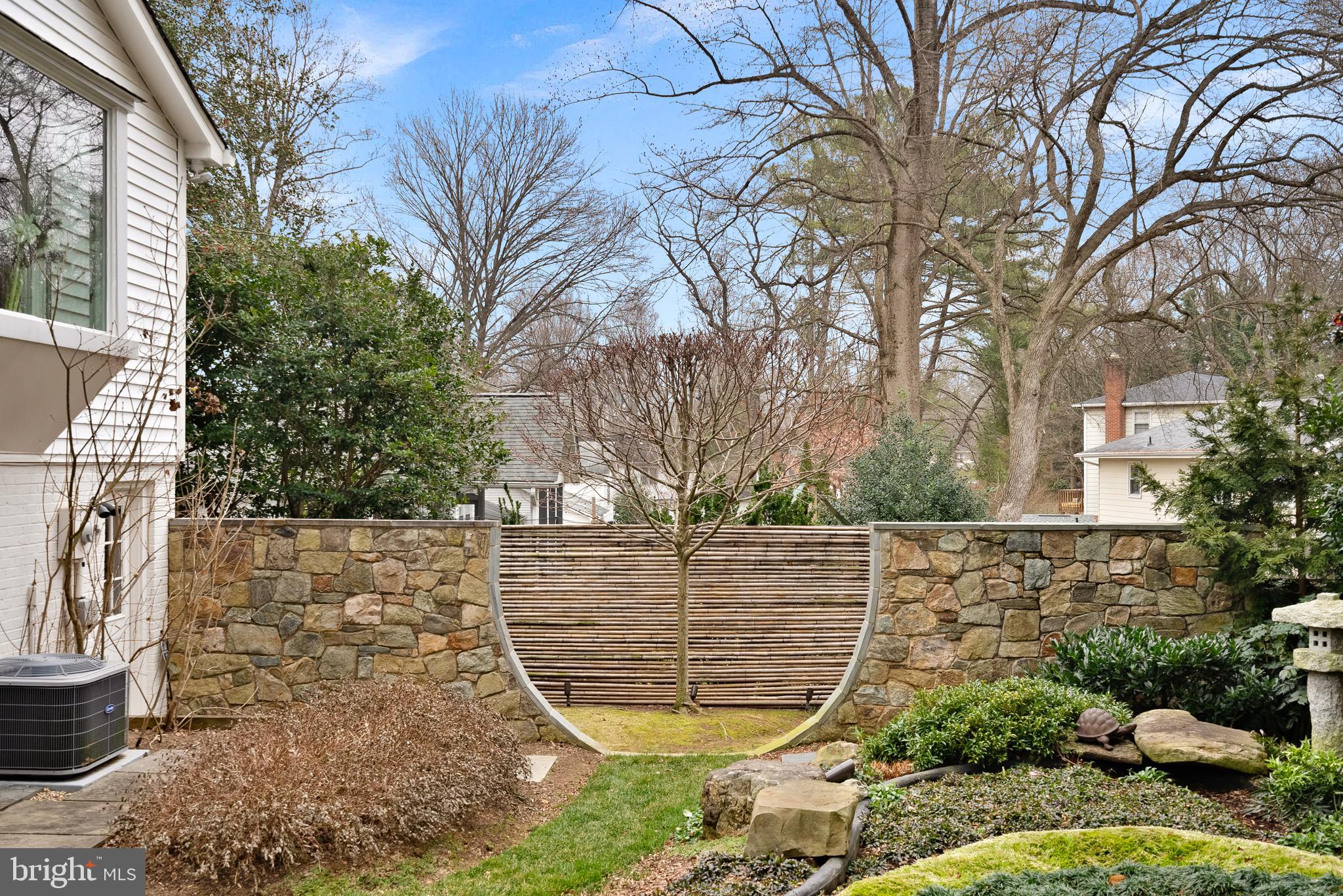 WILLOW WOODS - Residential