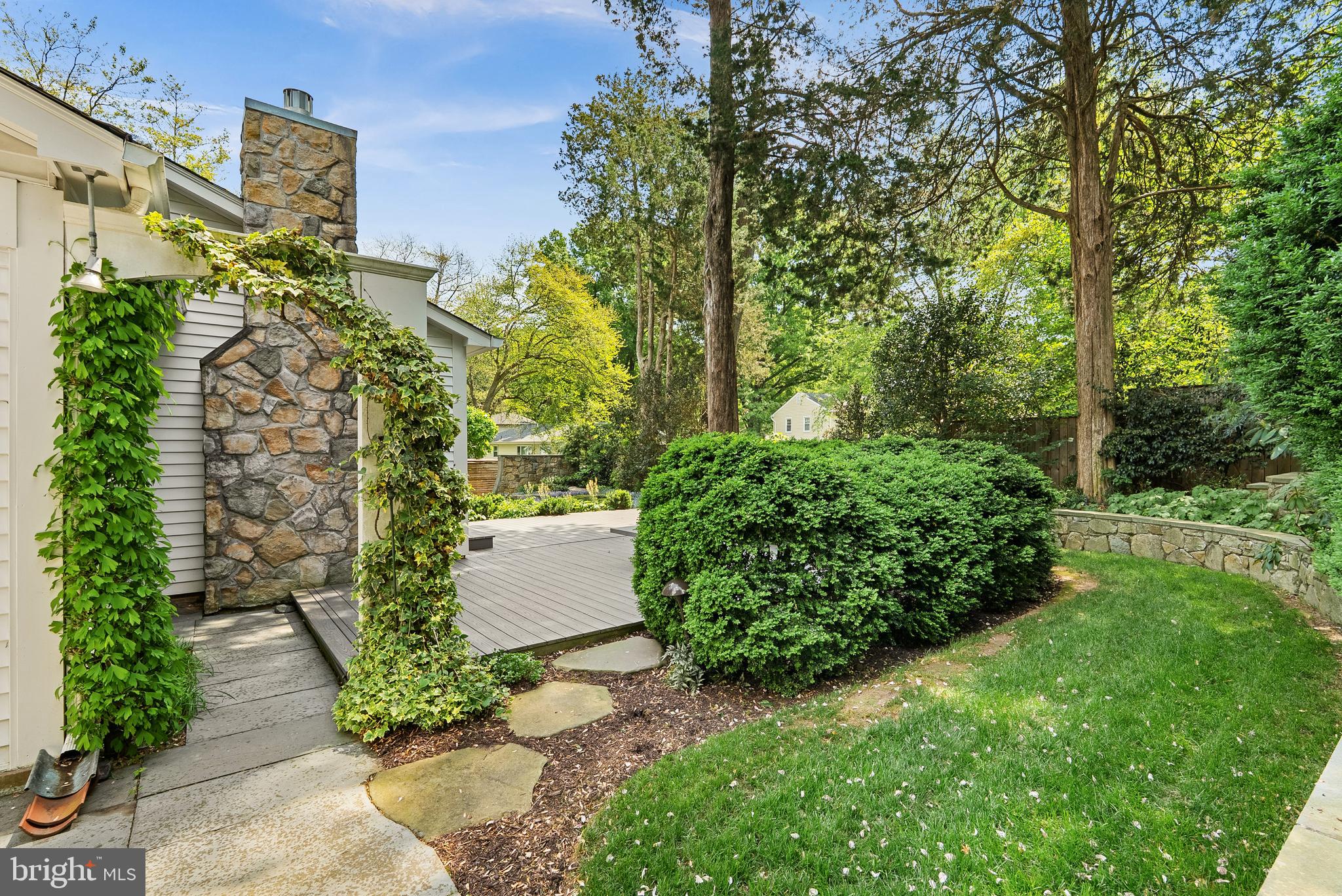WILLOW WOODS - Residential