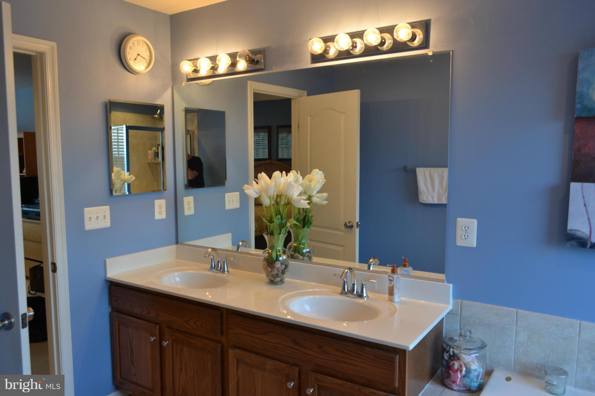 HOMEPLACE ON PELHAMS REACH - Residential