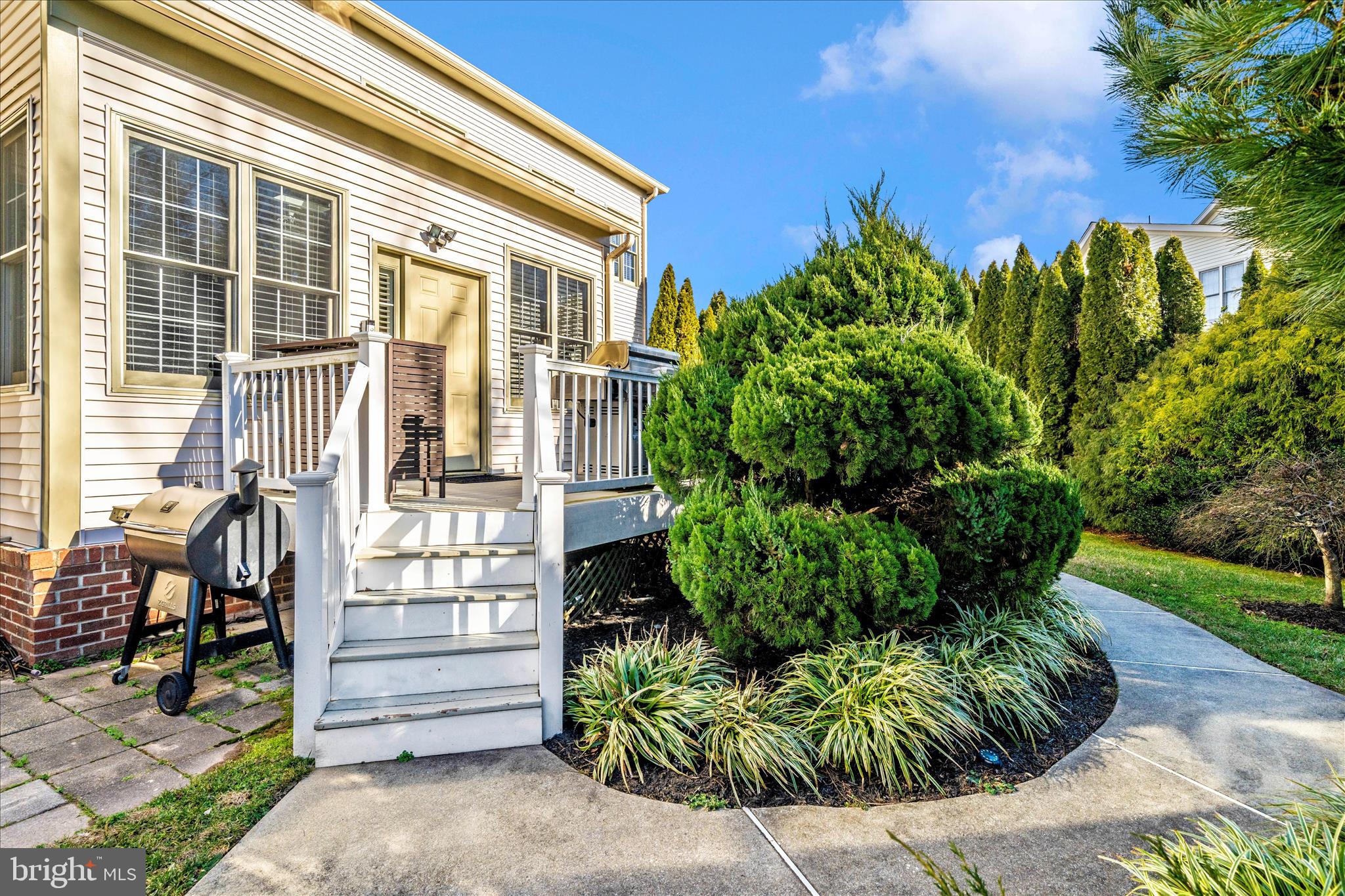 HAMPSHIRE GREENS - Residential