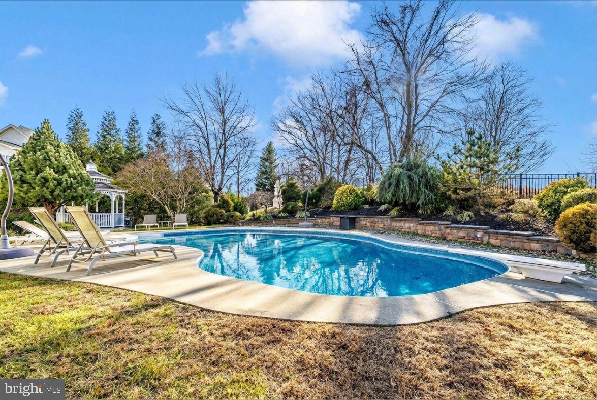 HAMPSHIRE GREENS - Residential