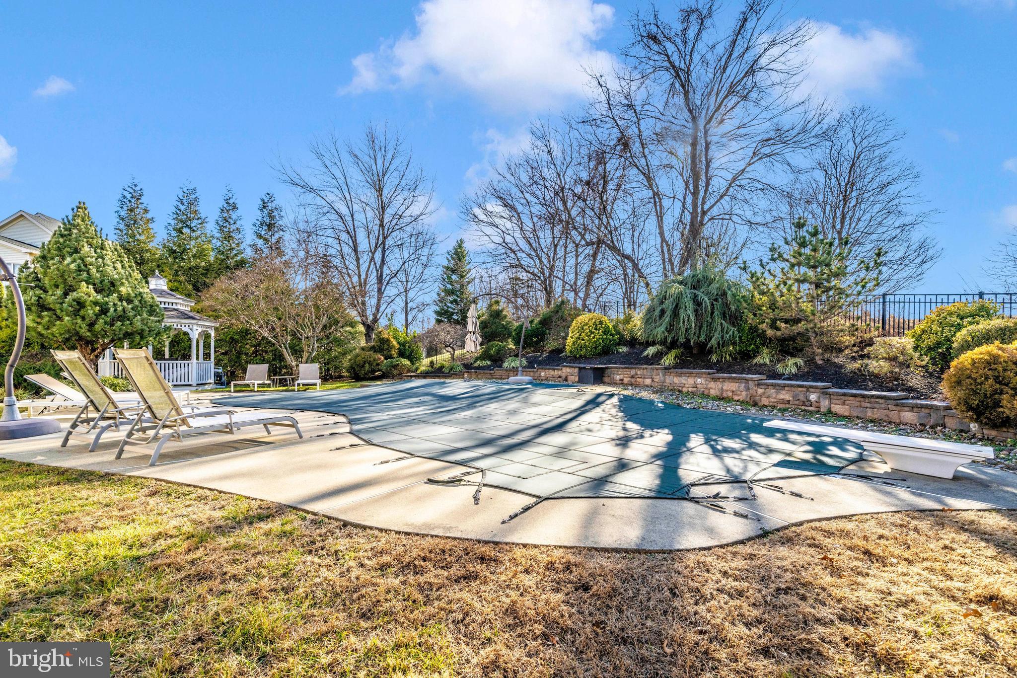 HAMPSHIRE GREENS - Residential