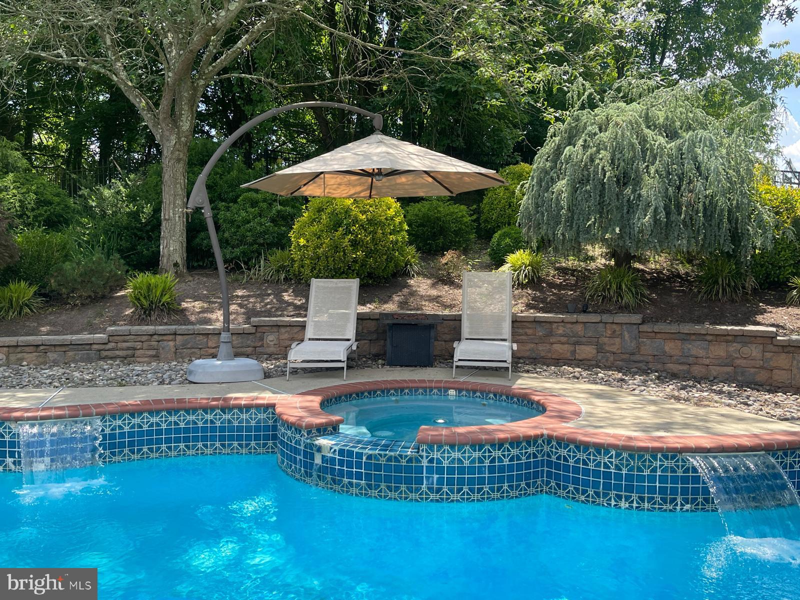 HAMPSHIRE GREENS - Residential