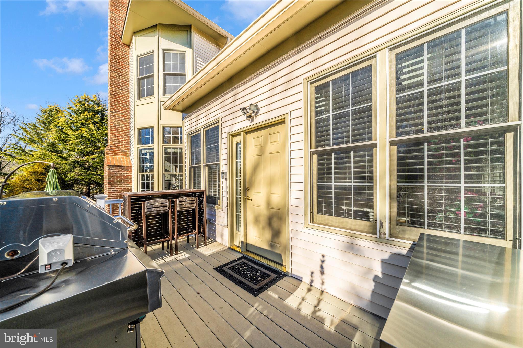 HAMPSHIRE GREENS - Residential