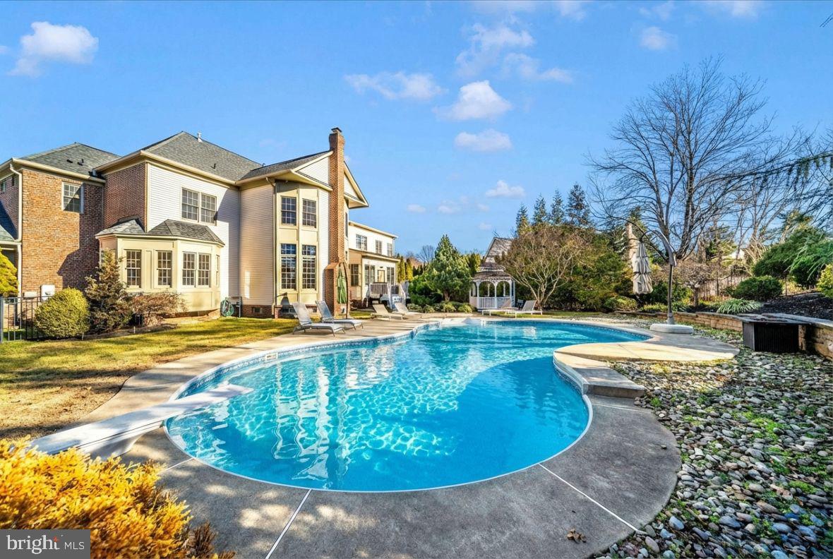 HAMPSHIRE GREENS - Residential