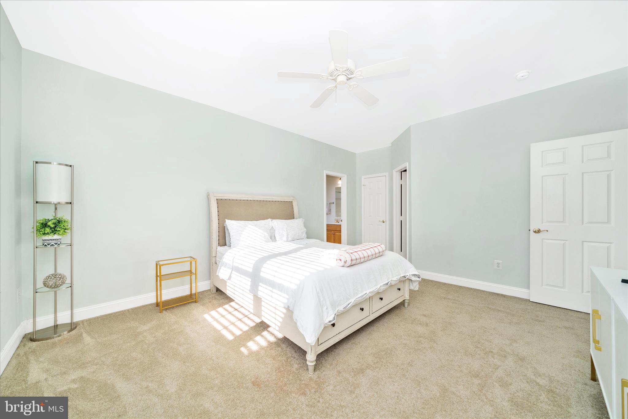 HAMPSHIRE GREENS - Residential