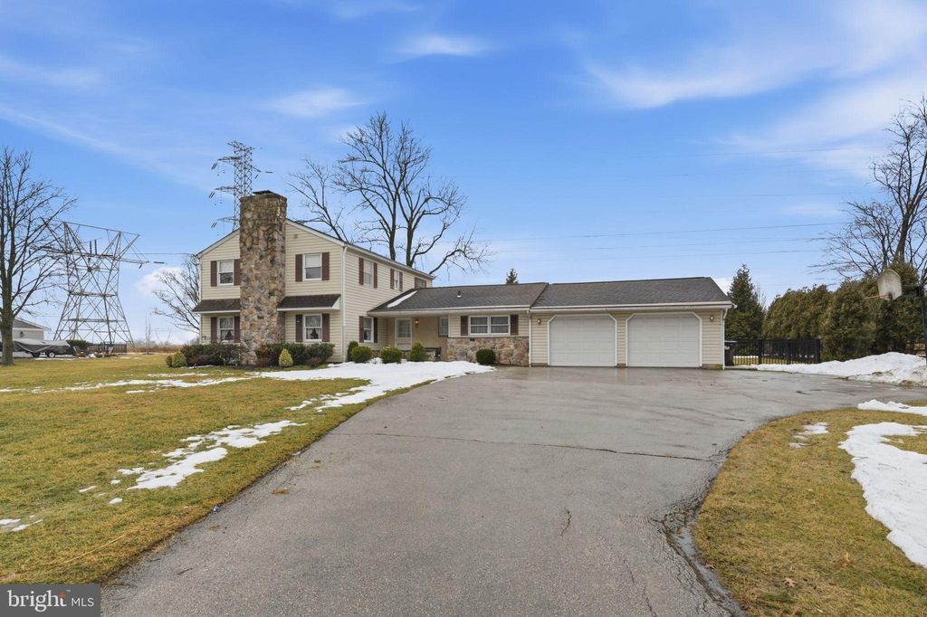 Photo of 1302 Cherry Lane, BLUE BELL, PA 19422 (MLS # PAMC2167618)
