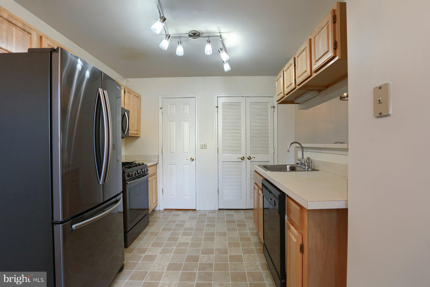 THE RESERVE - Residential Lease