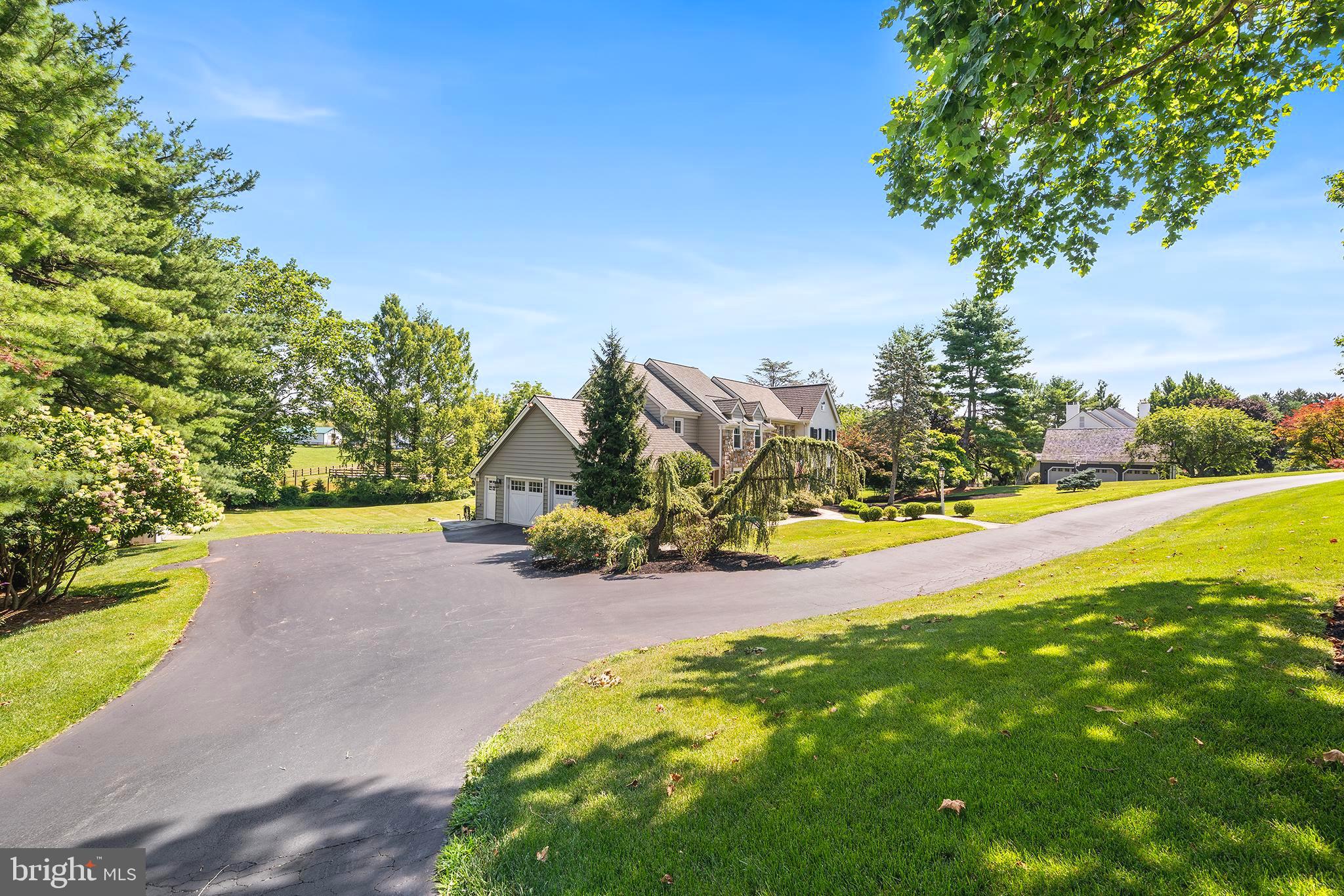 1173 SHADOW OAK DRIVE