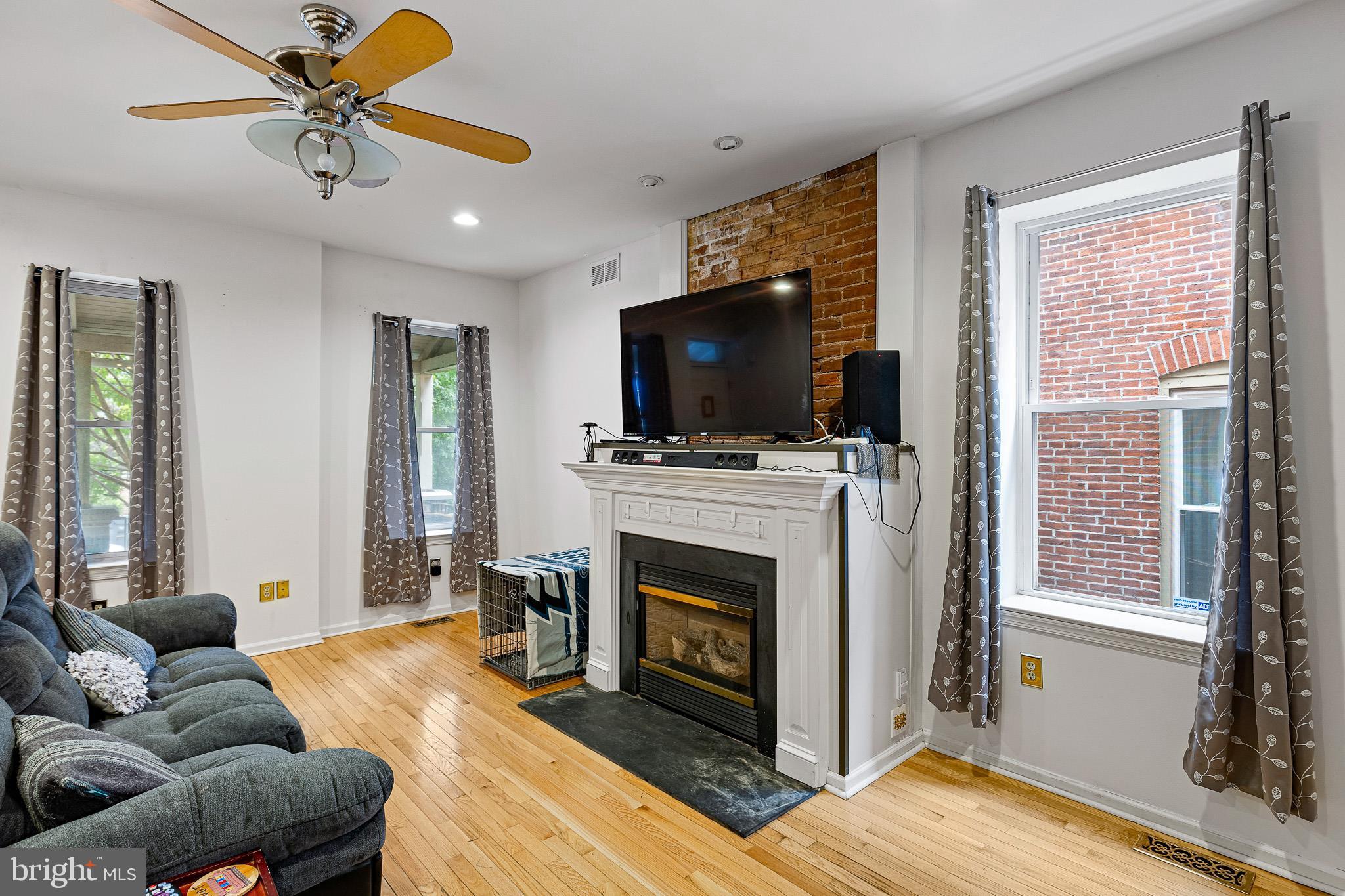 1008 W 9TH STREET