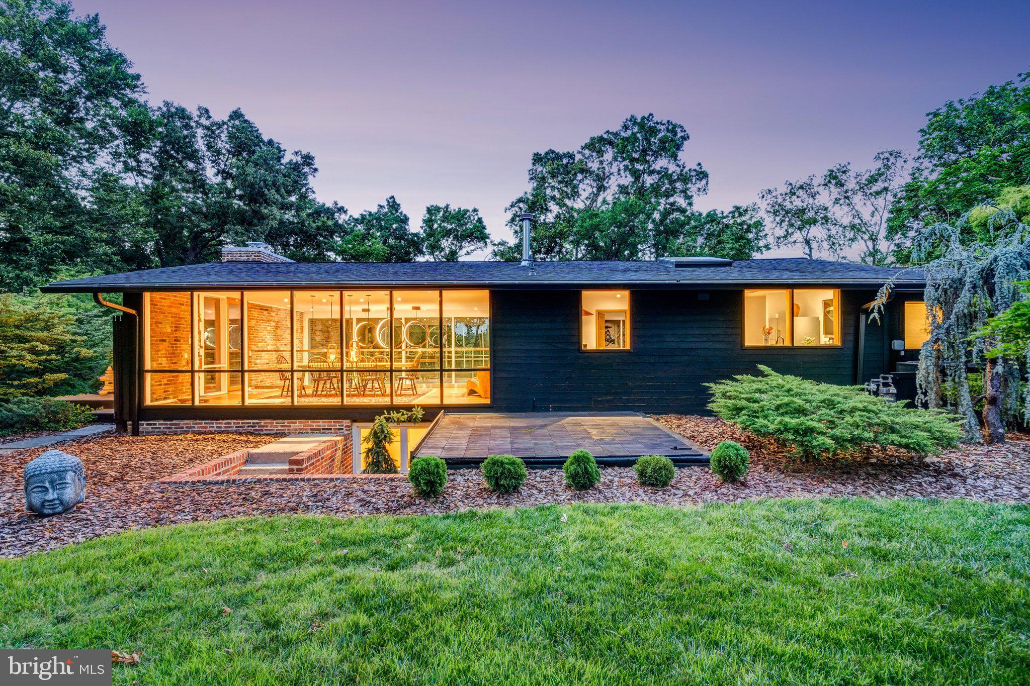 1927 MARTHAS ROAD