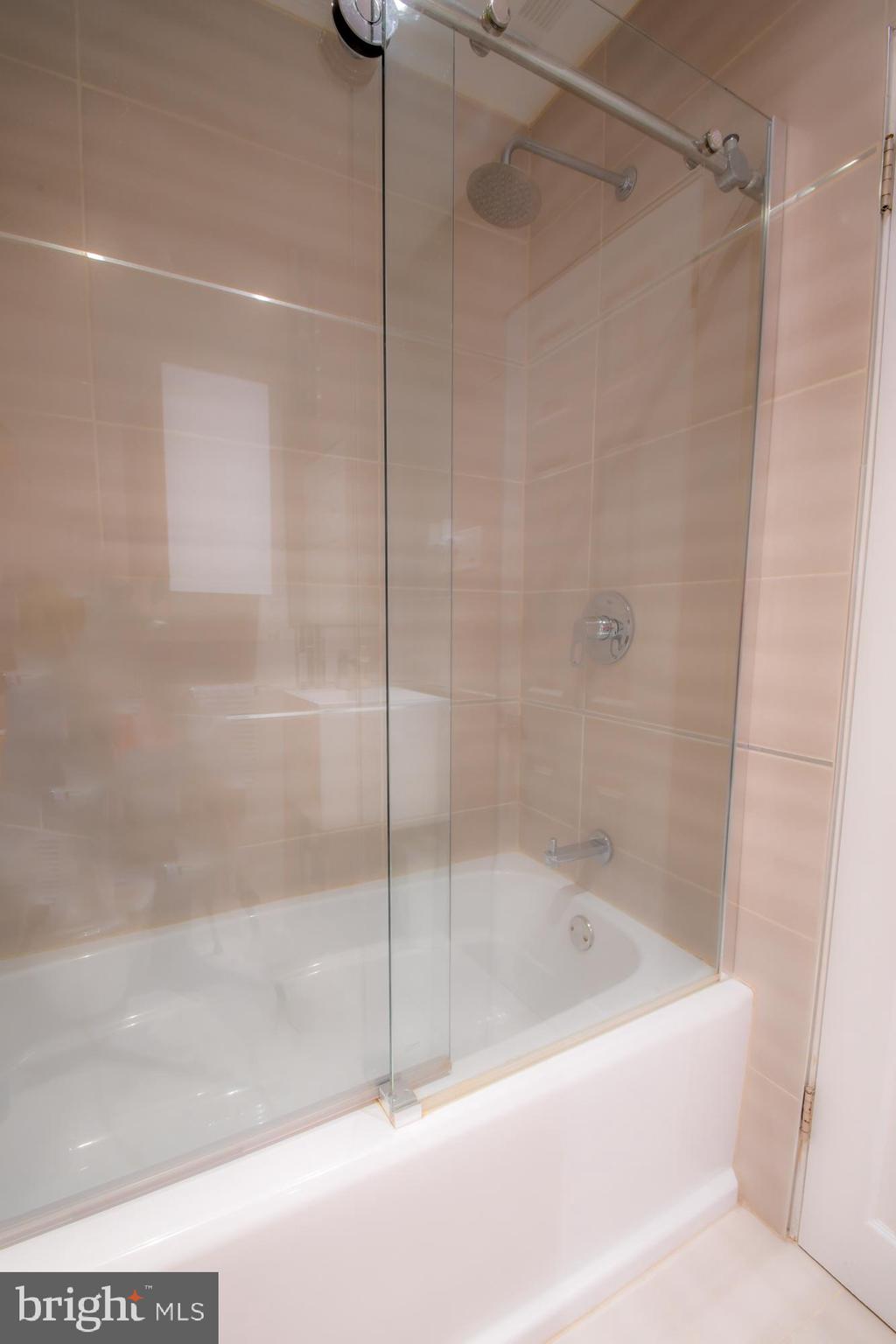 MARCHWOOD - Residential