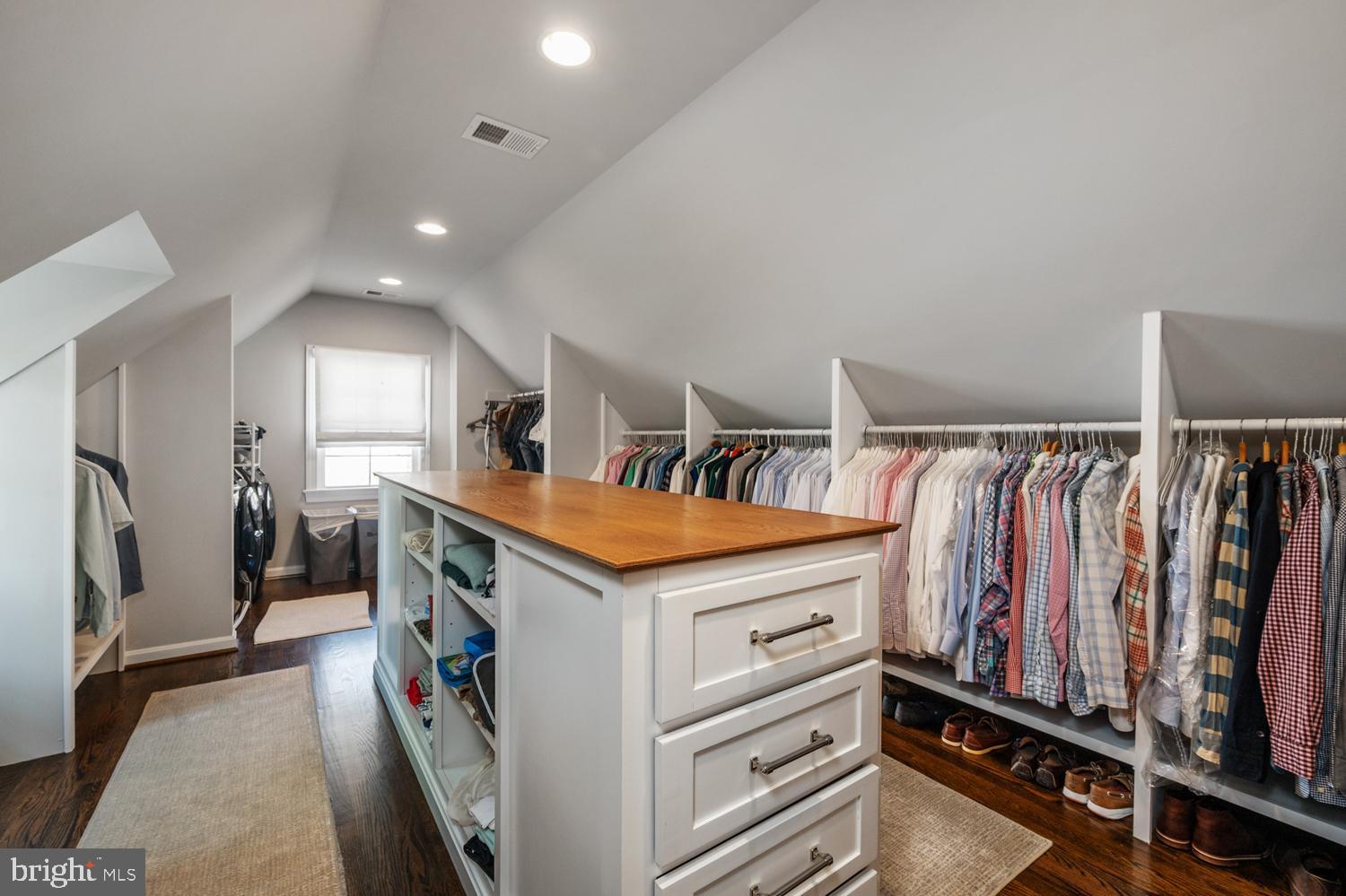 BELLE RIVE - Residential