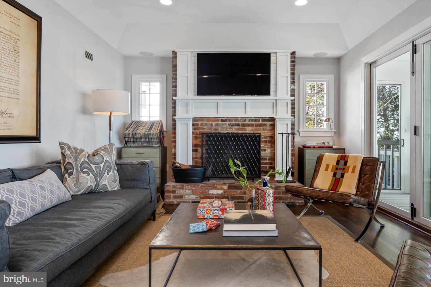 BELLE RIVE - Residential