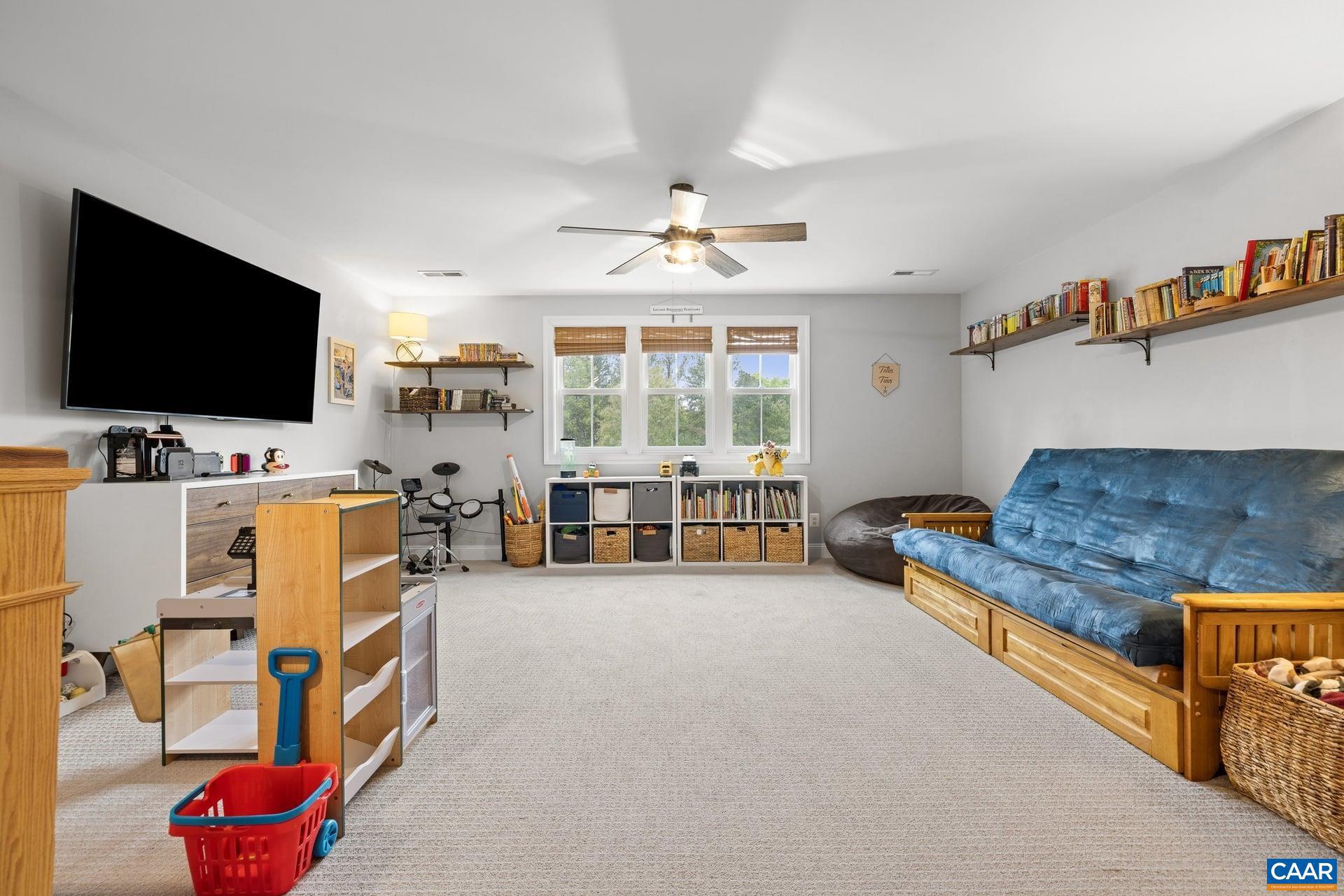 TWO RIVERS - Residential