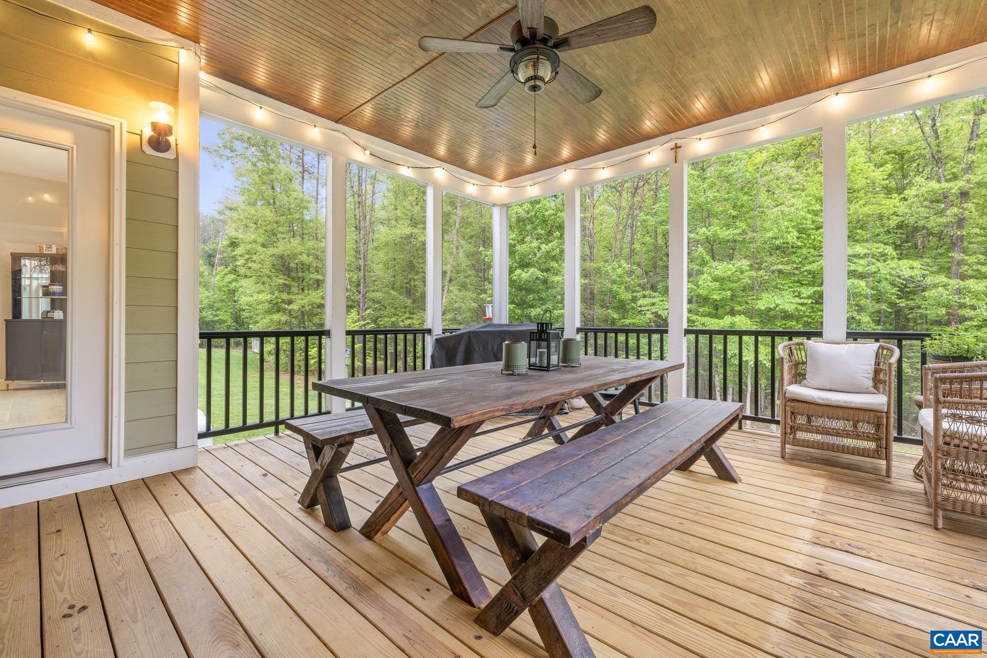 TWO RIVERS - Residential