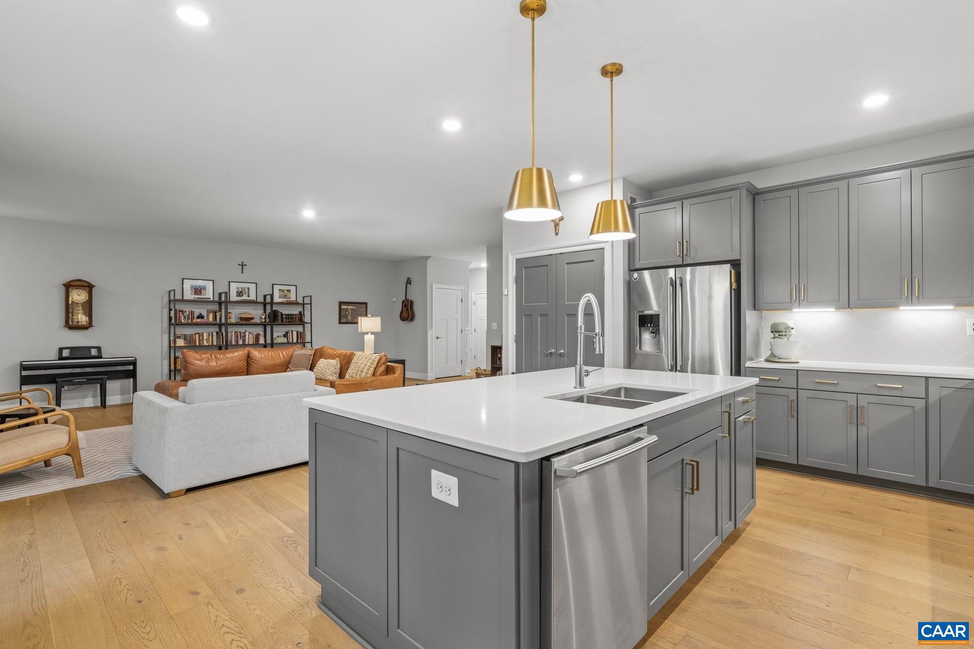 TWO RIVERS - Residential