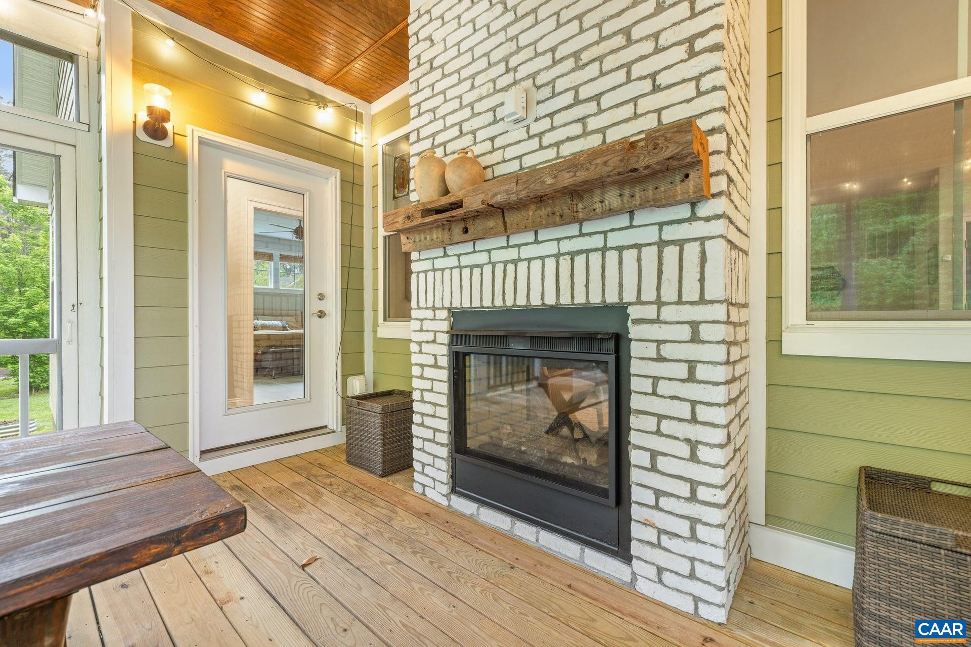 TWO RIVERS - Residential