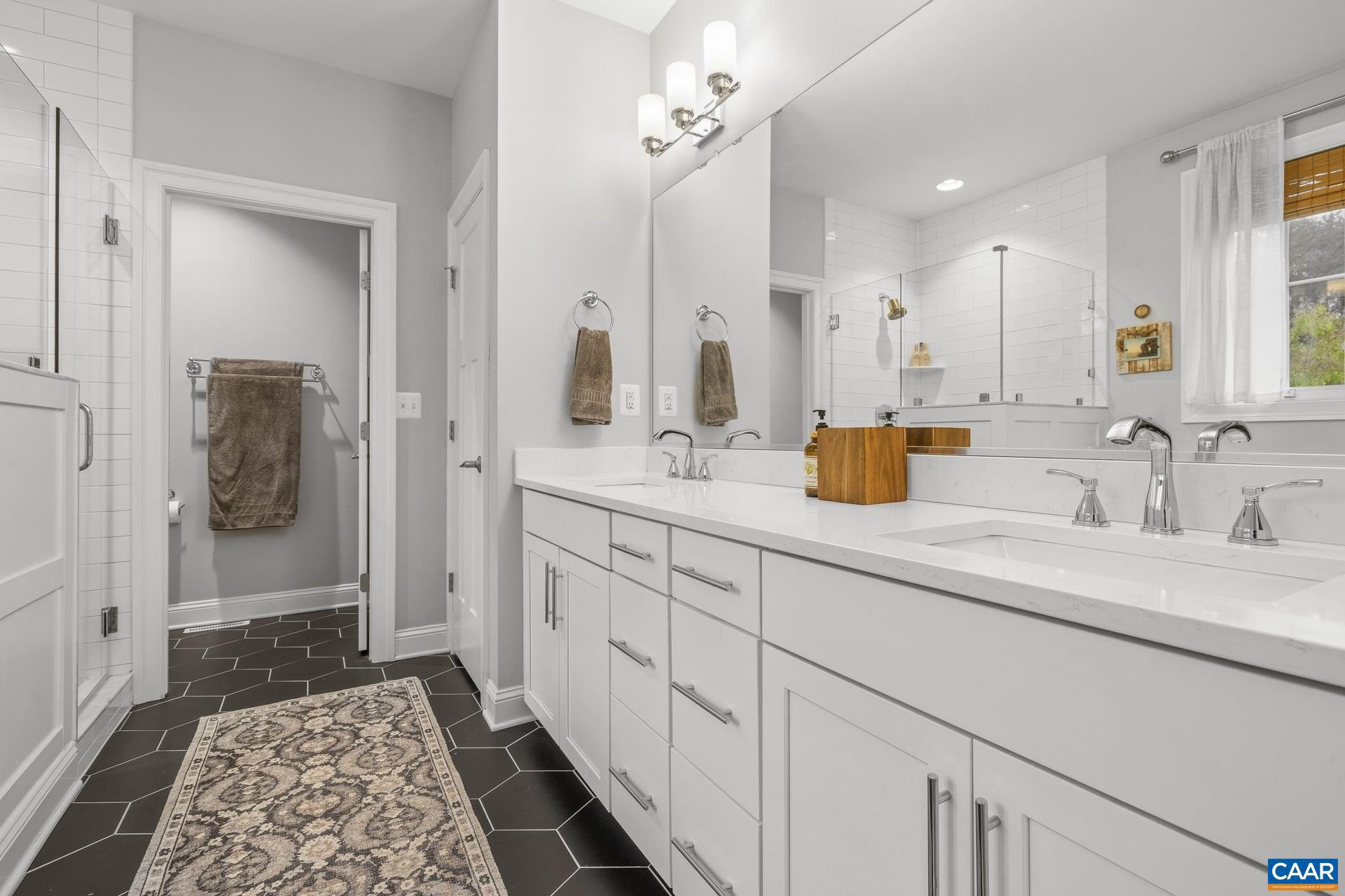 TWO RIVERS - Residential
