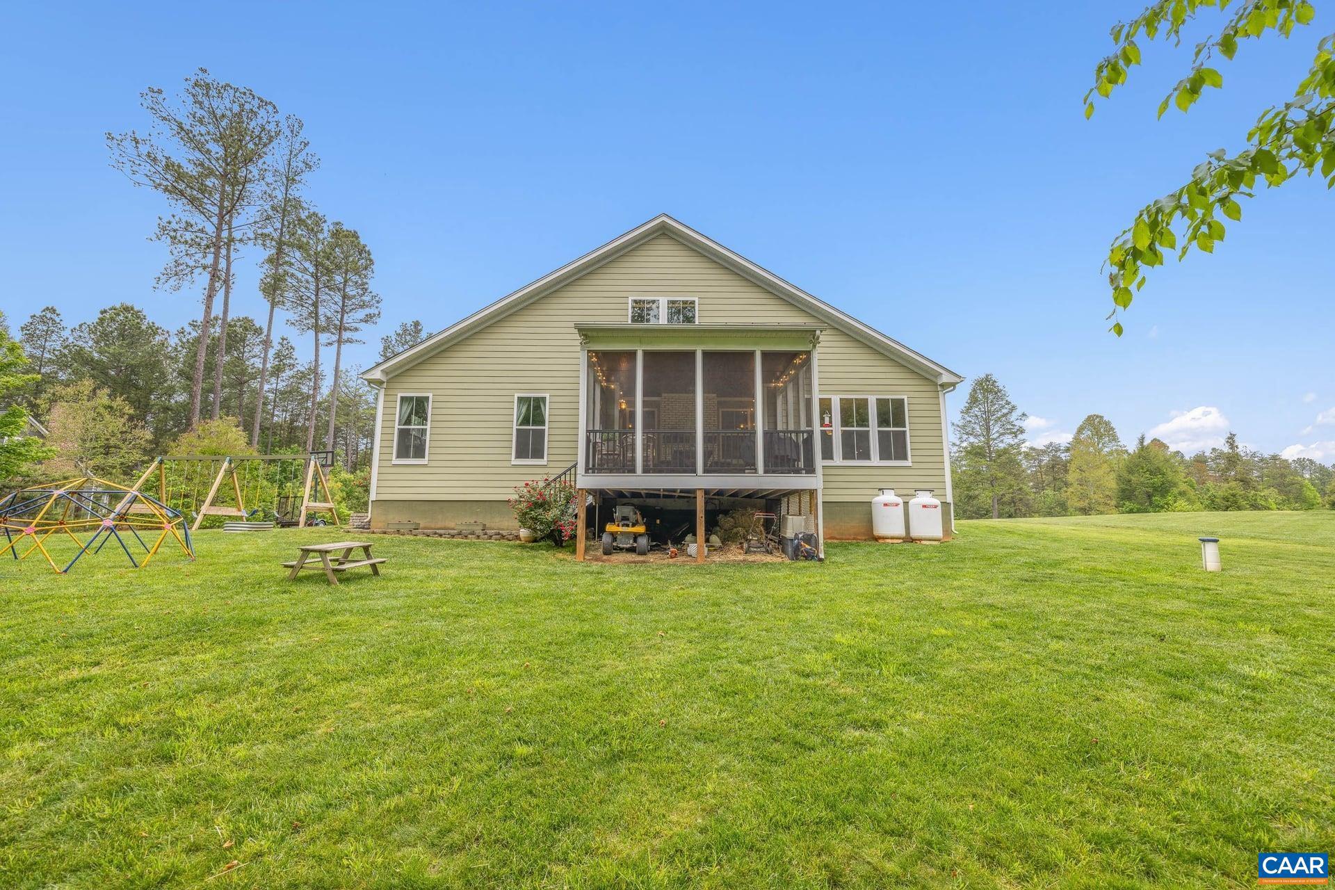 TWO RIVERS - Residential