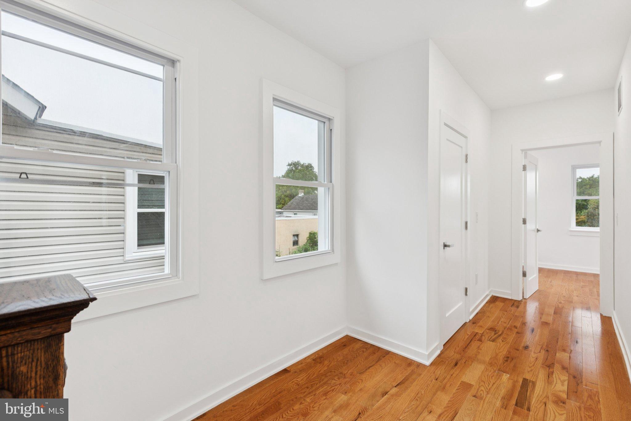 GLENSIDE - Residential