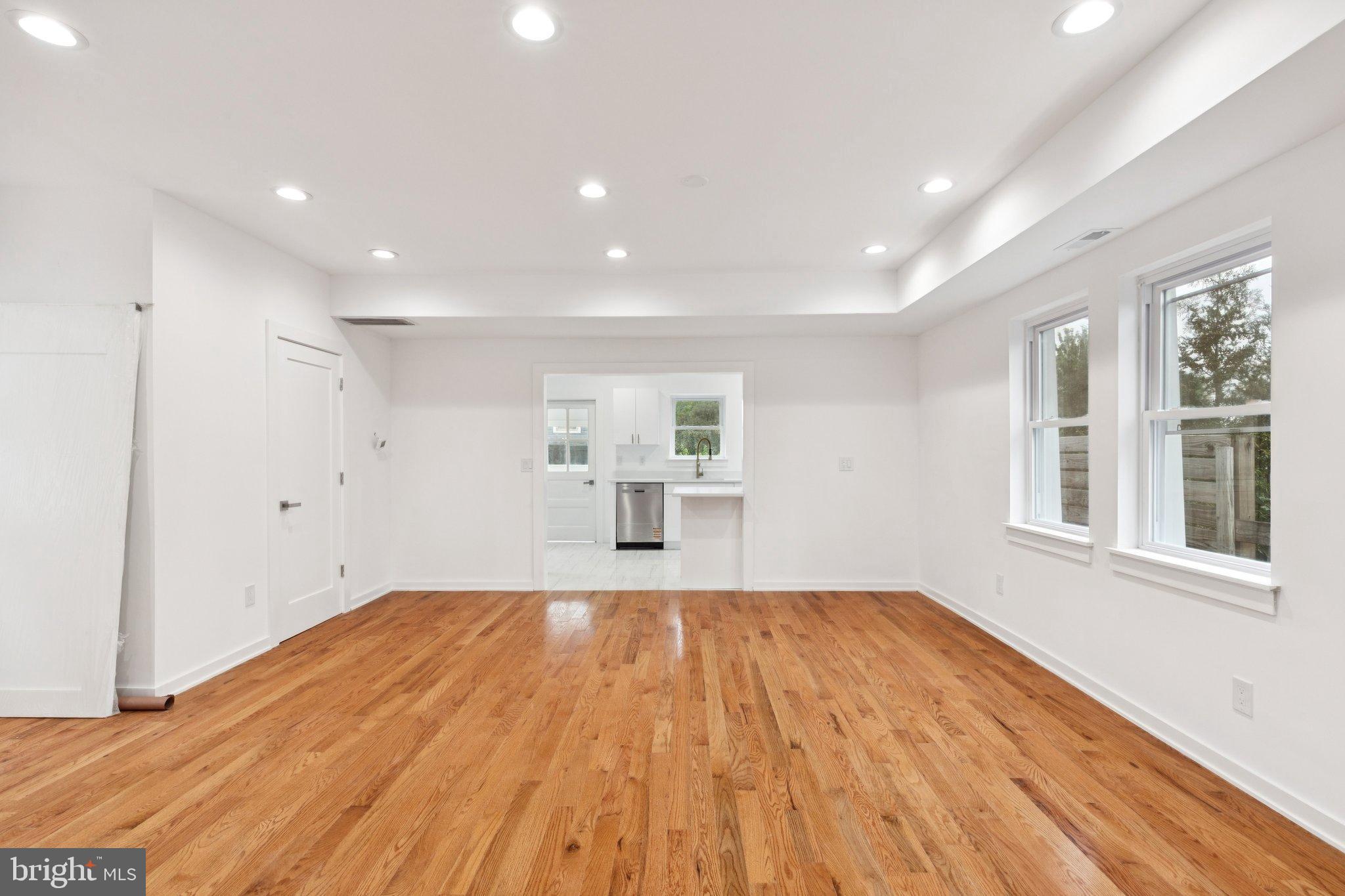 GLENSIDE - Residential