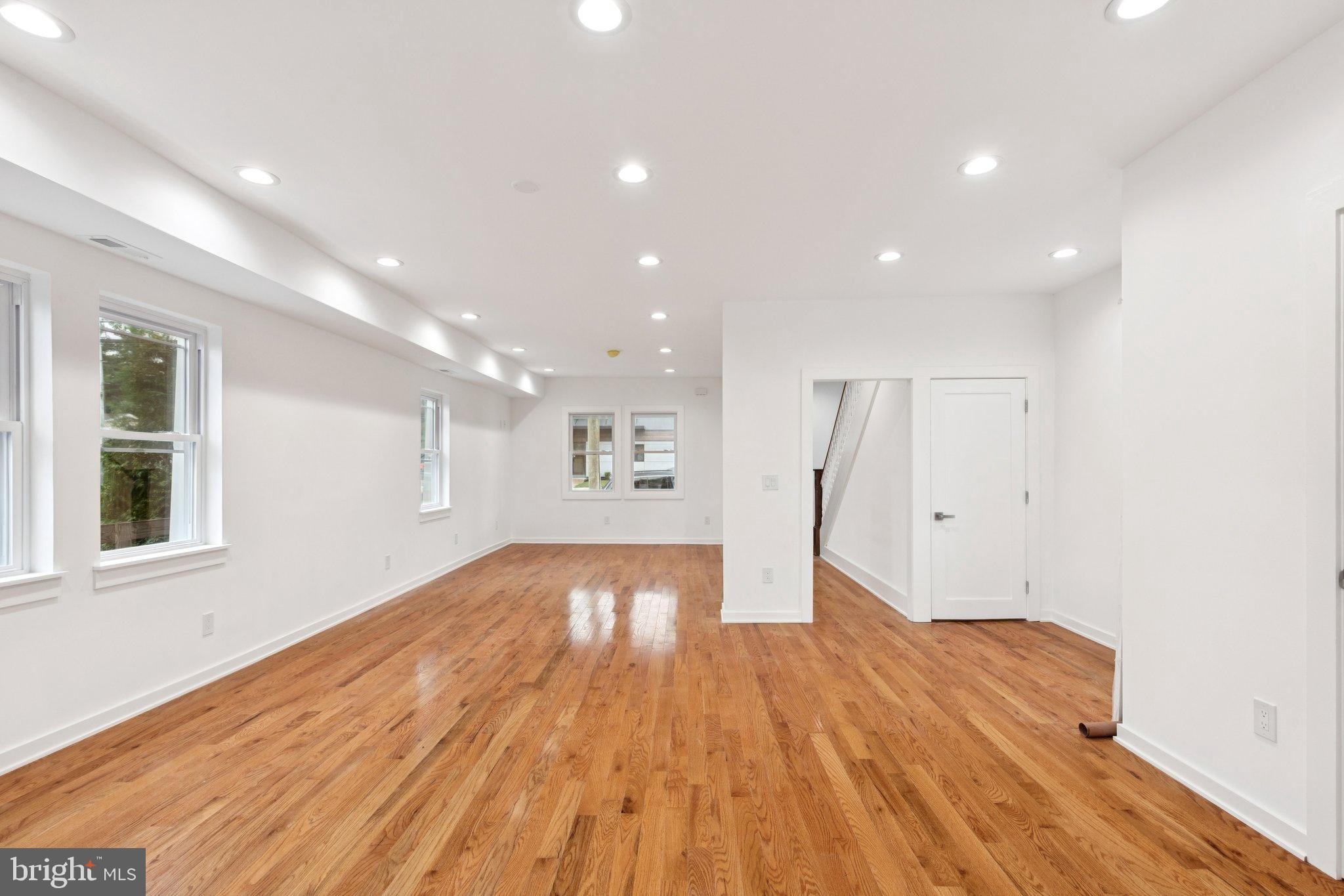 GLENSIDE - Residential