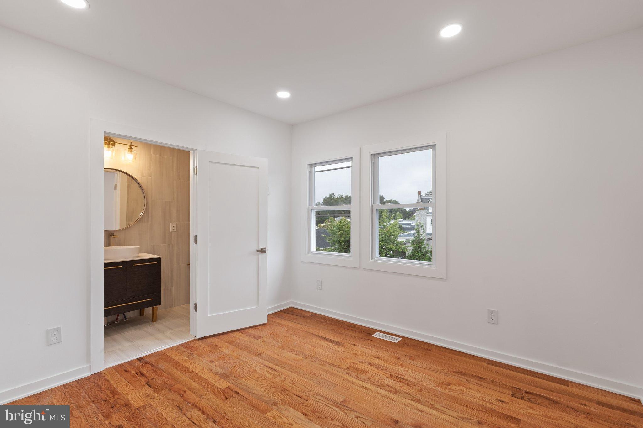 GLENSIDE - Residential