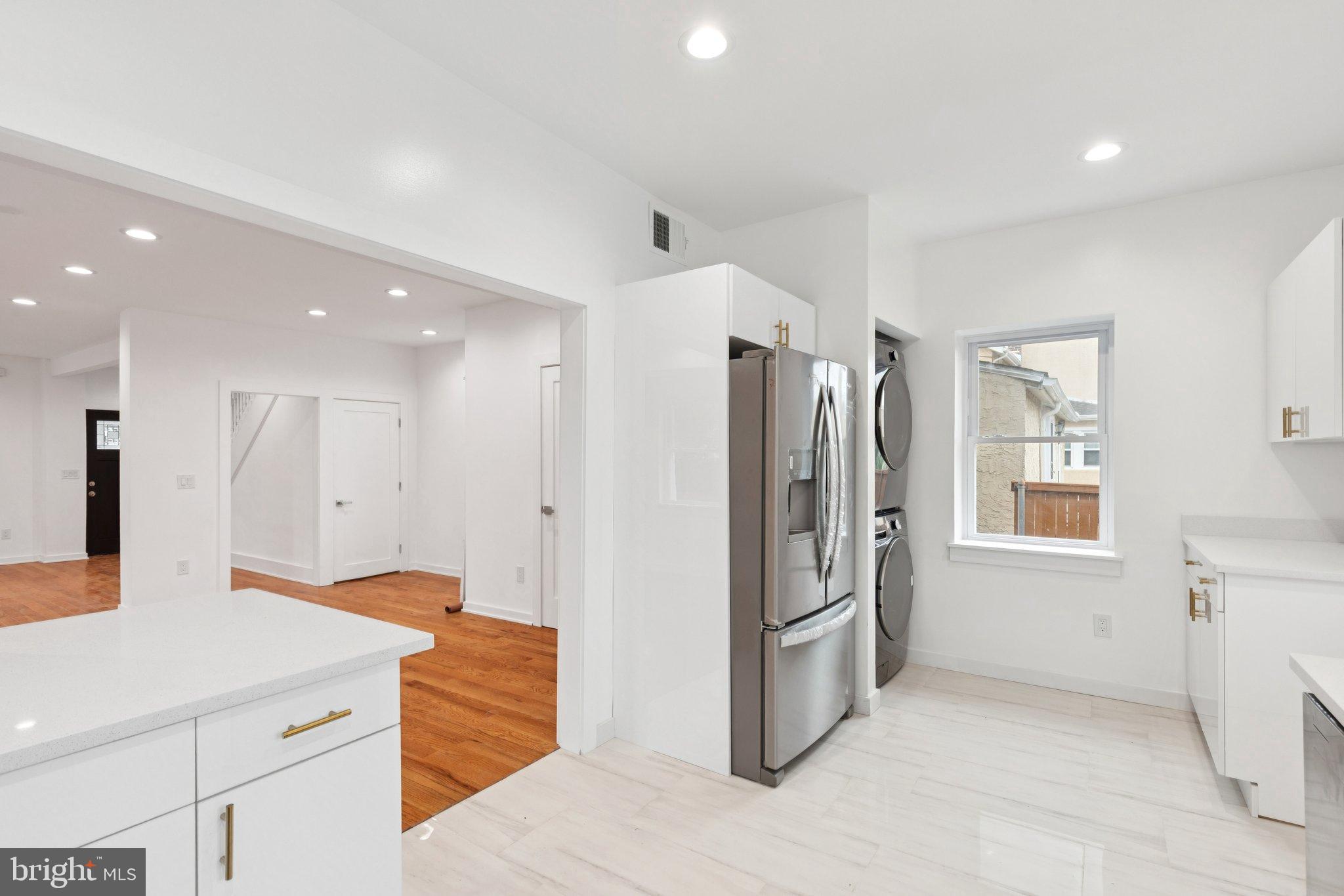 GLENSIDE - Residential